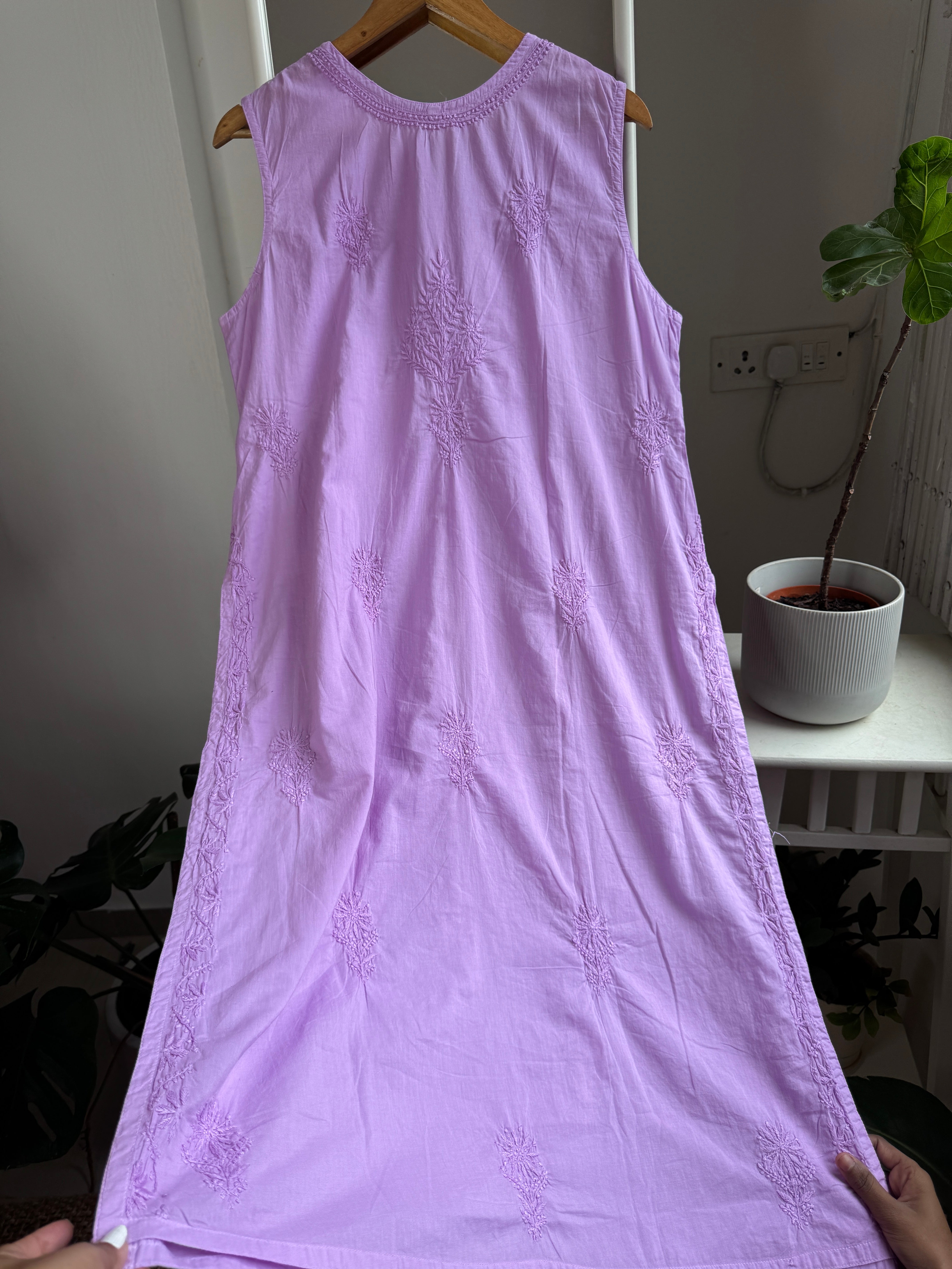 Mul Cotton Sleevless Chikankari Kurti - Lavander ARIAA CHIKANKARI