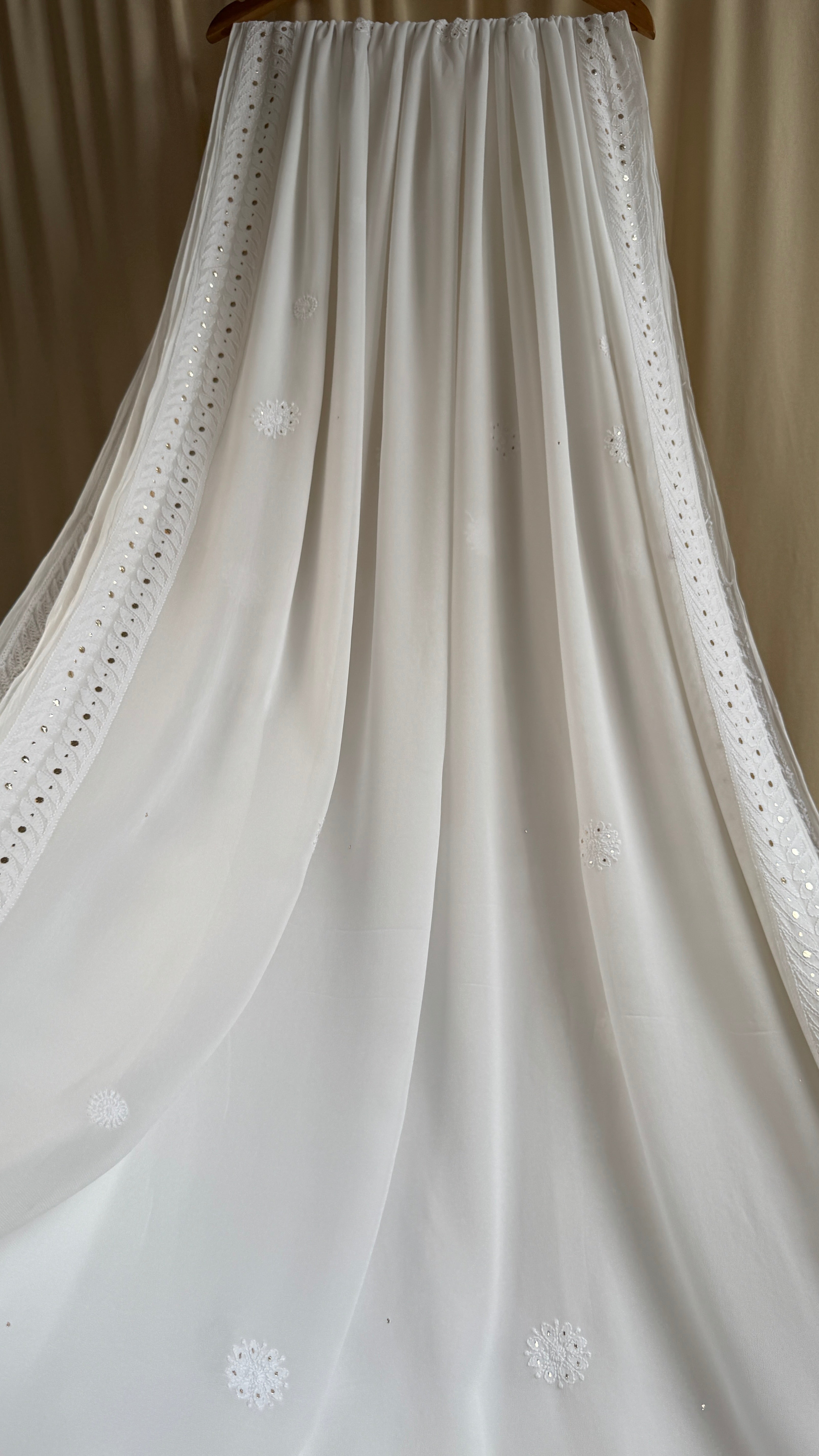 Viscose White Chikankari saree with Mukaish Work