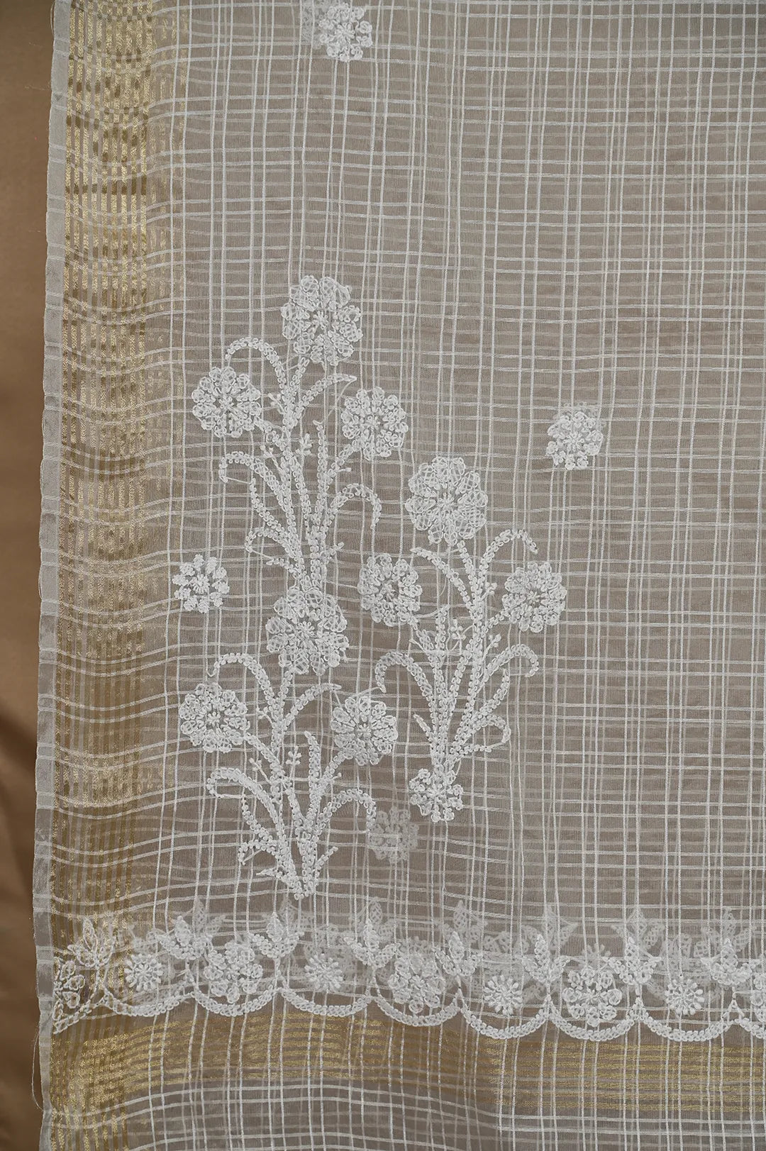 Dupatta - ARIAA CHIKANKARI