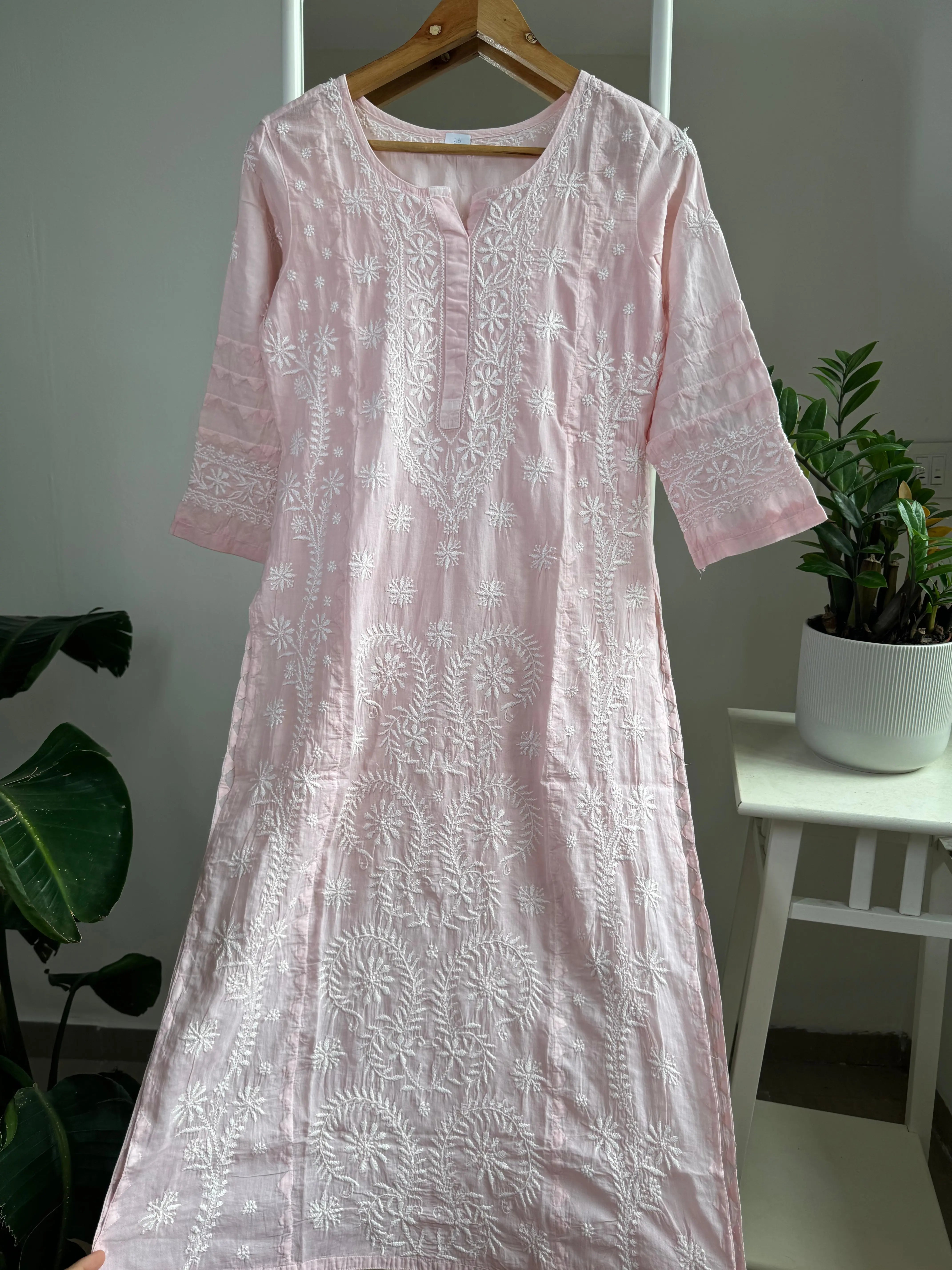 Mul Cotton Chikankari Kurti - Pale Pinki ARIAA CHIKANKARI 