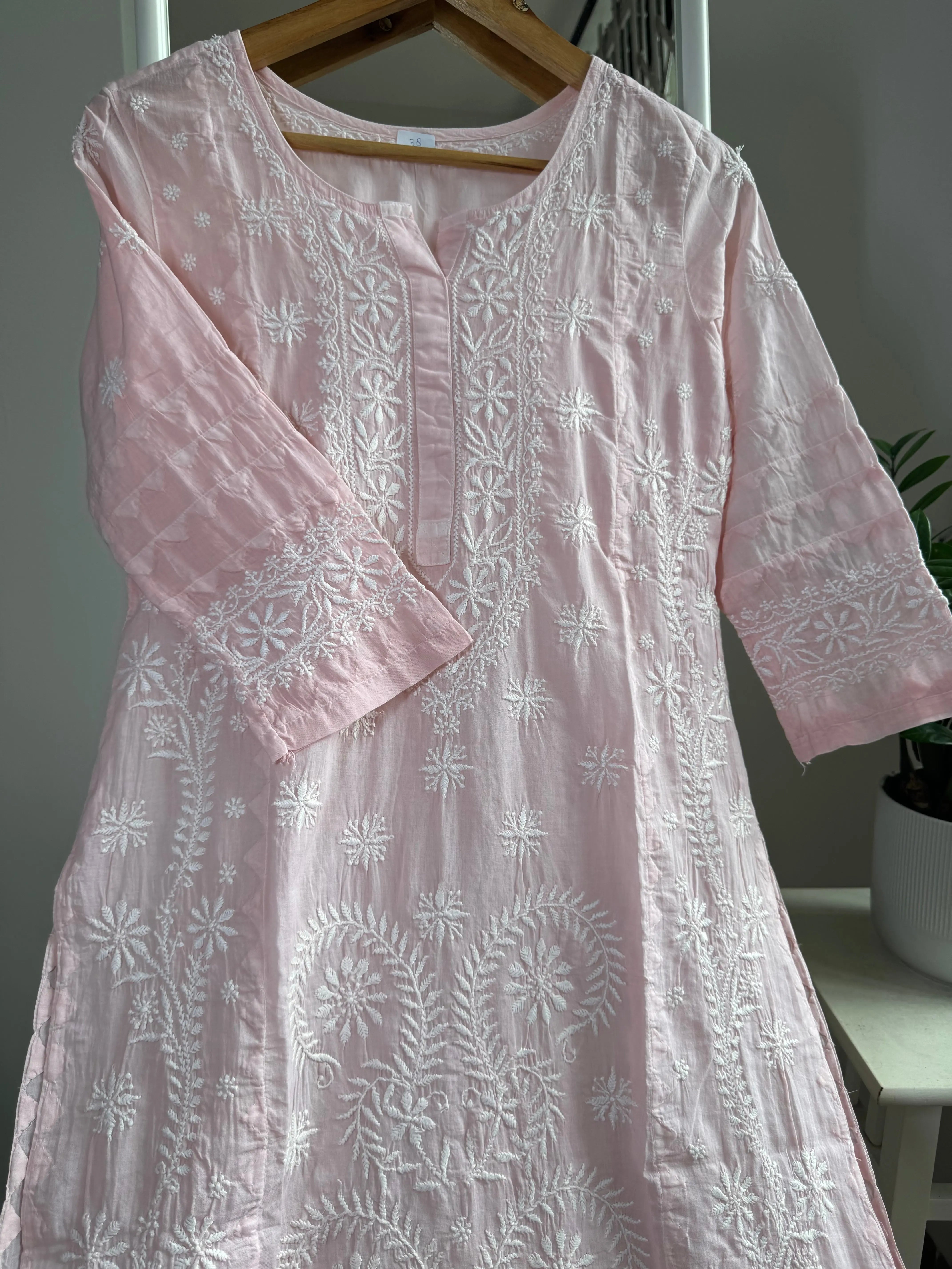 Mul Cotton Chikankari Kurti - Pale Pinki ARIAA CHIKANKARI 