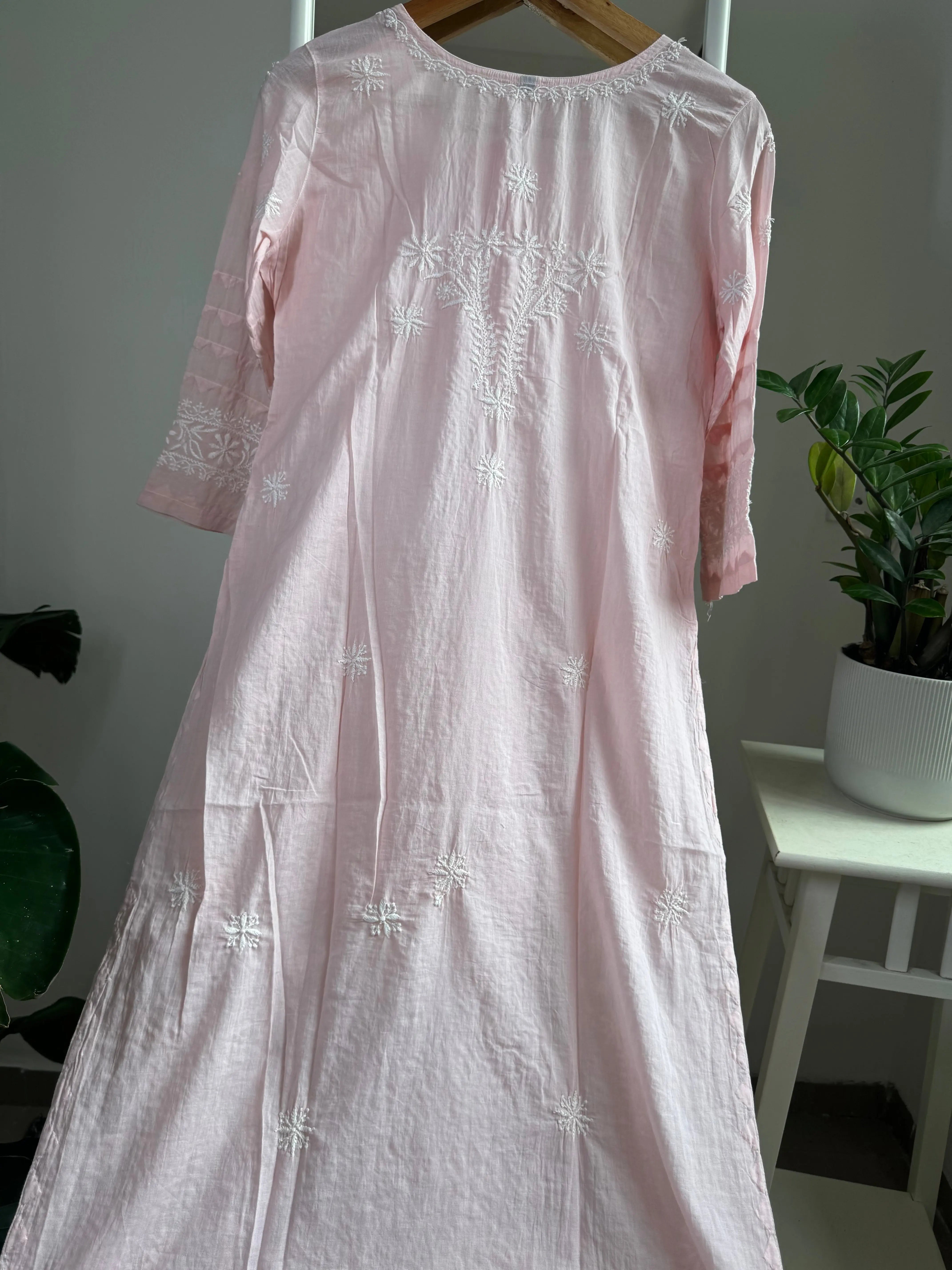 Mul Cotton Chikankari Kurti - Pale Pinki ARIAA CHIKANKARI 