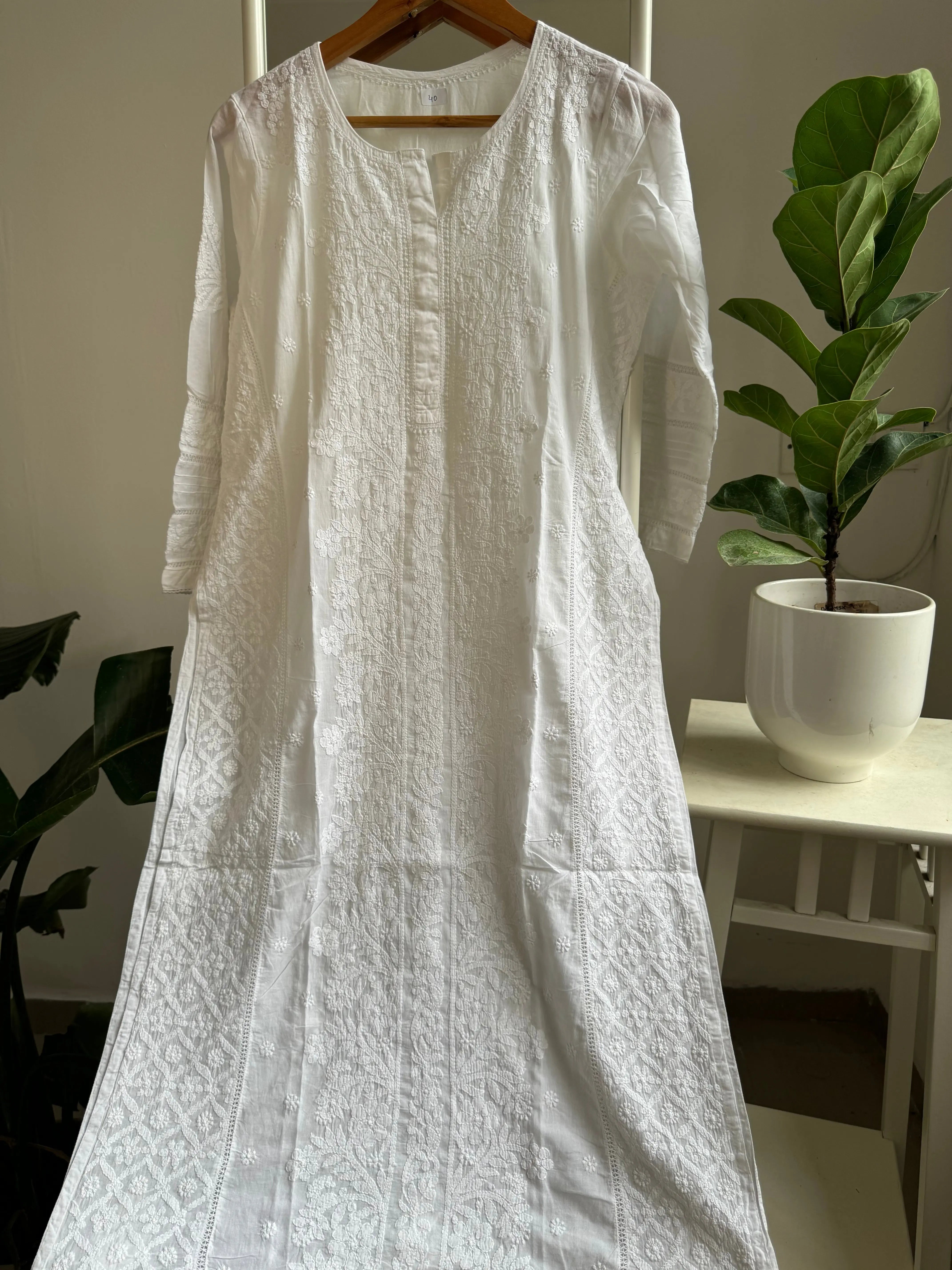 Mul Cotton white Chikankari Kurti ARIAA CHIKANKARI 