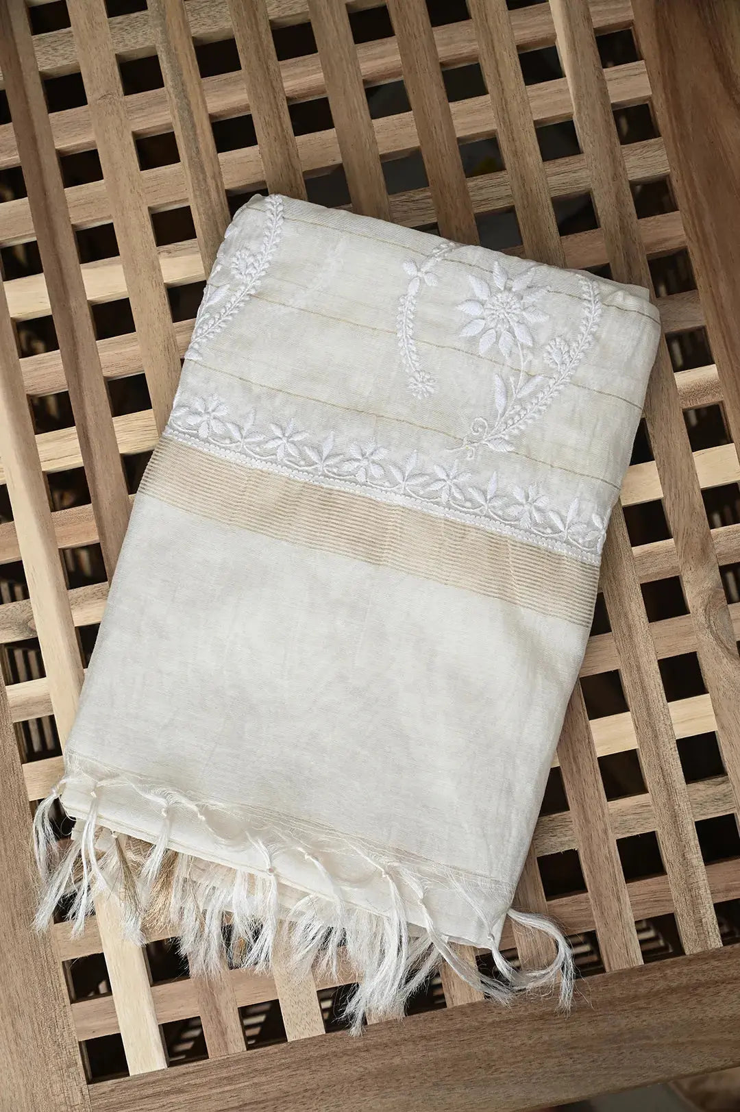 Chanderi Dupatta with Chikankari - Lucknawi Chikankari