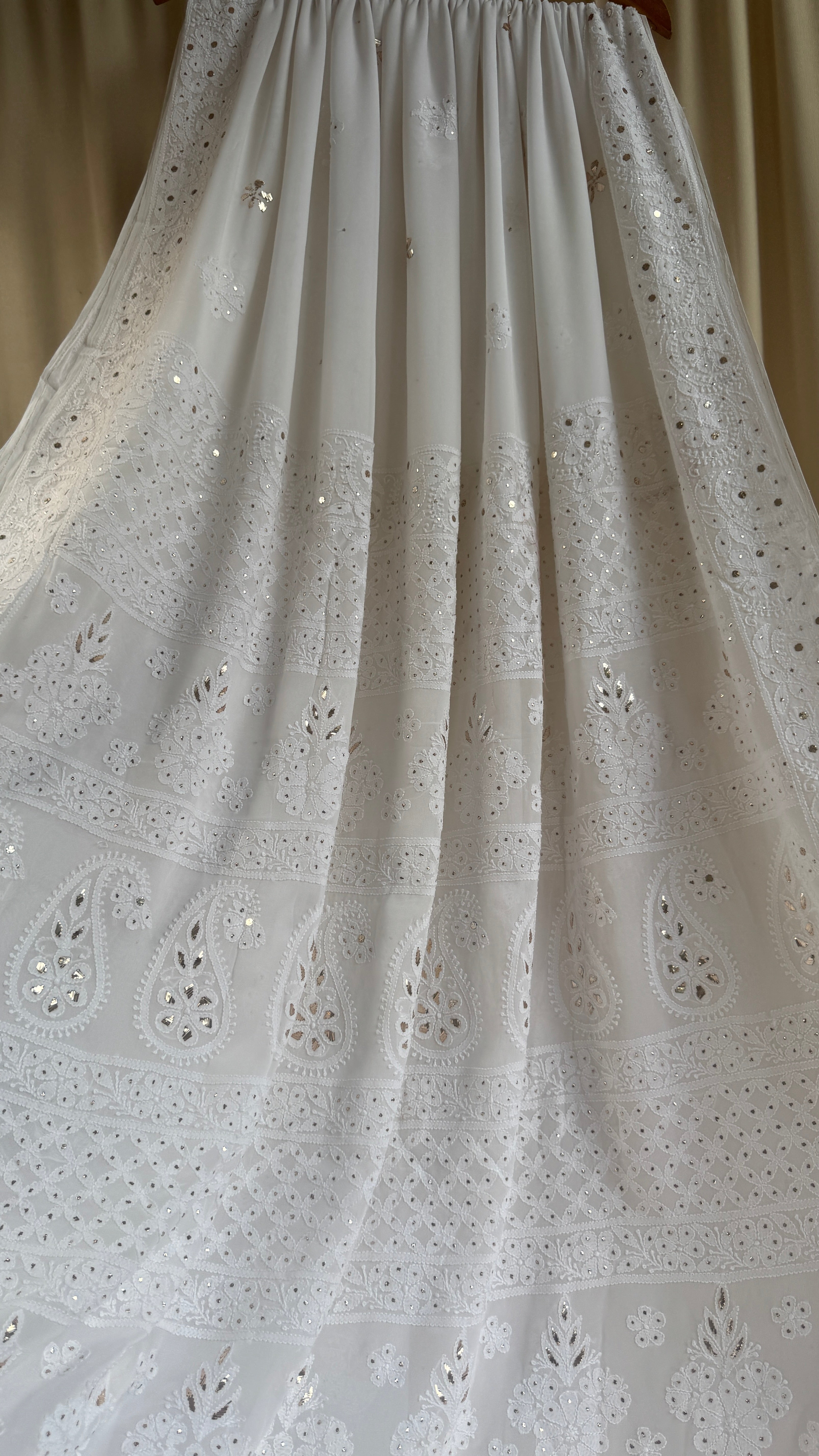 Viscose White Chikankari saree with Mukaish Work