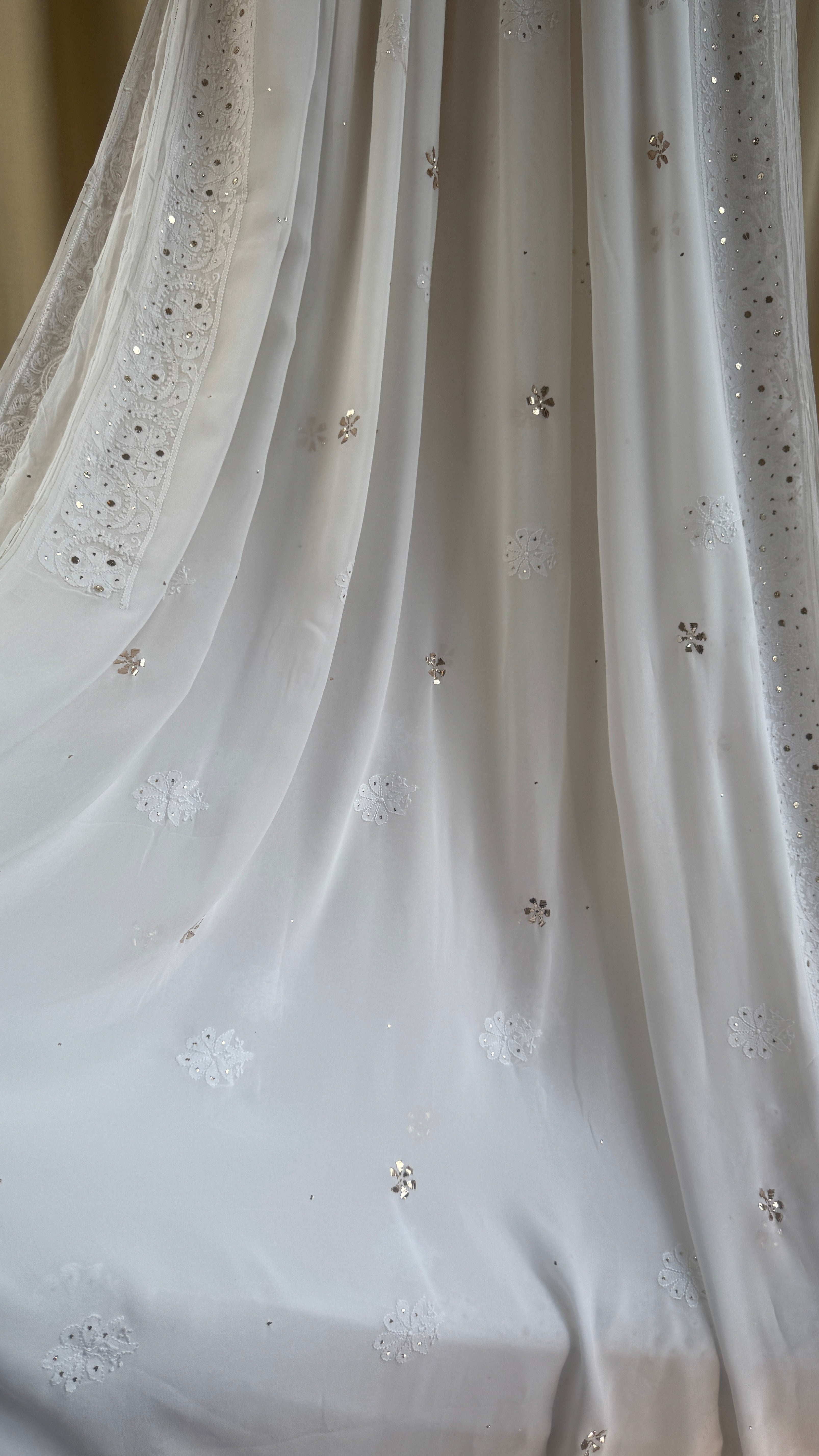 Viscose White Chikankari saree with Mukaish Work