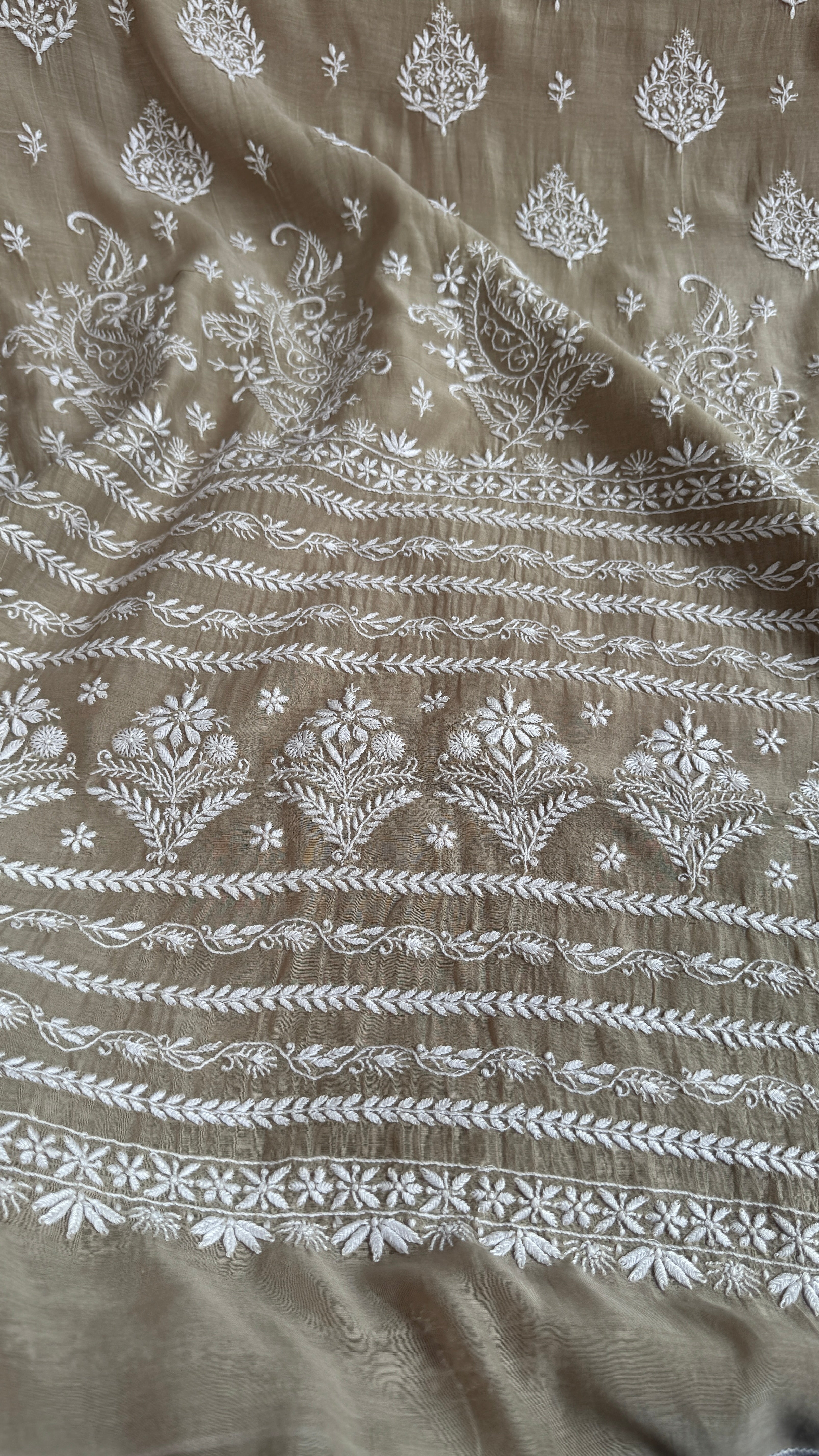 Pure Mul Chanderi Chikankari saree in Pastel Grey Beige