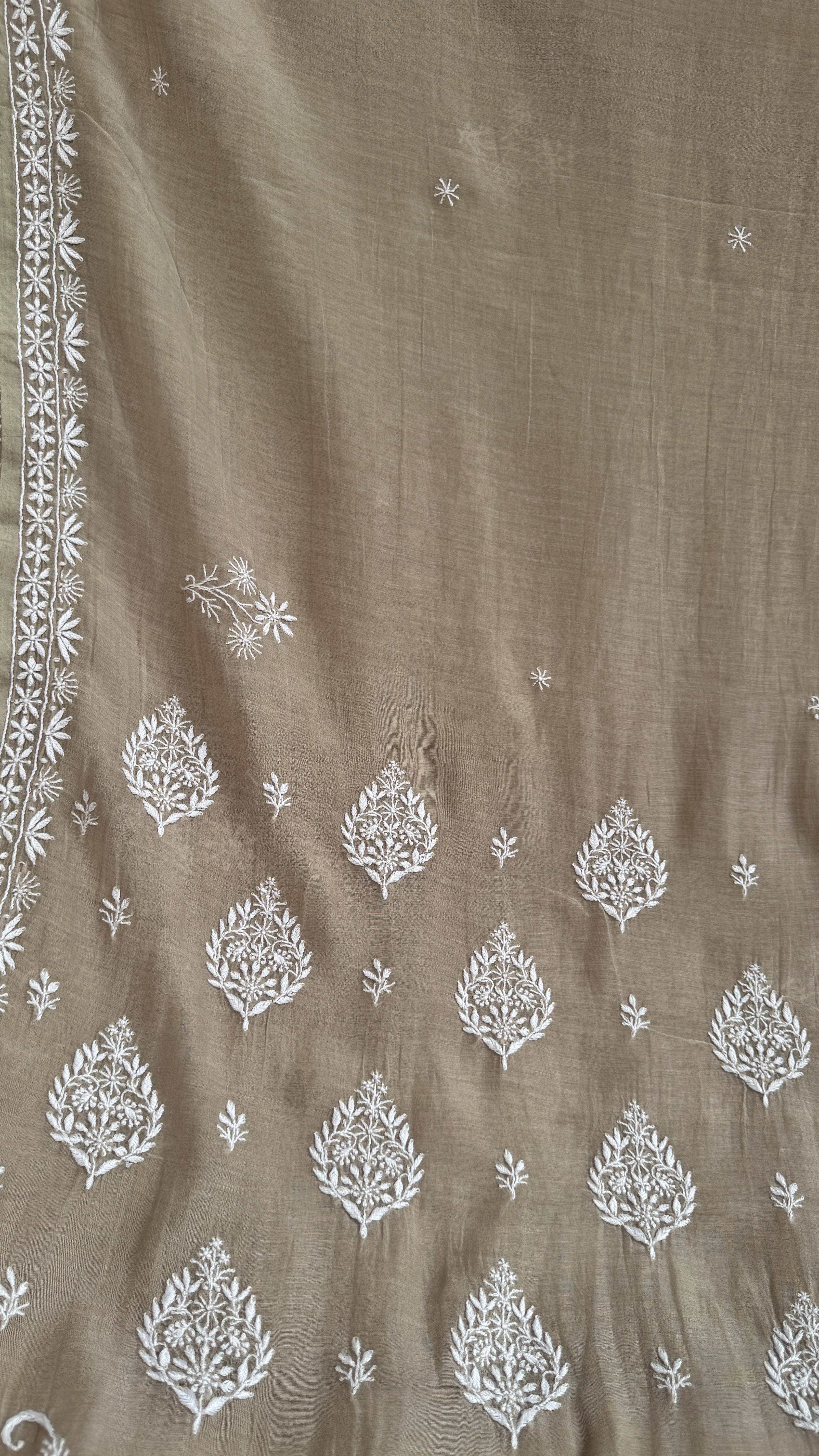 Pure Mul Chanderi Chikankari saree in Pastel Grey Beige