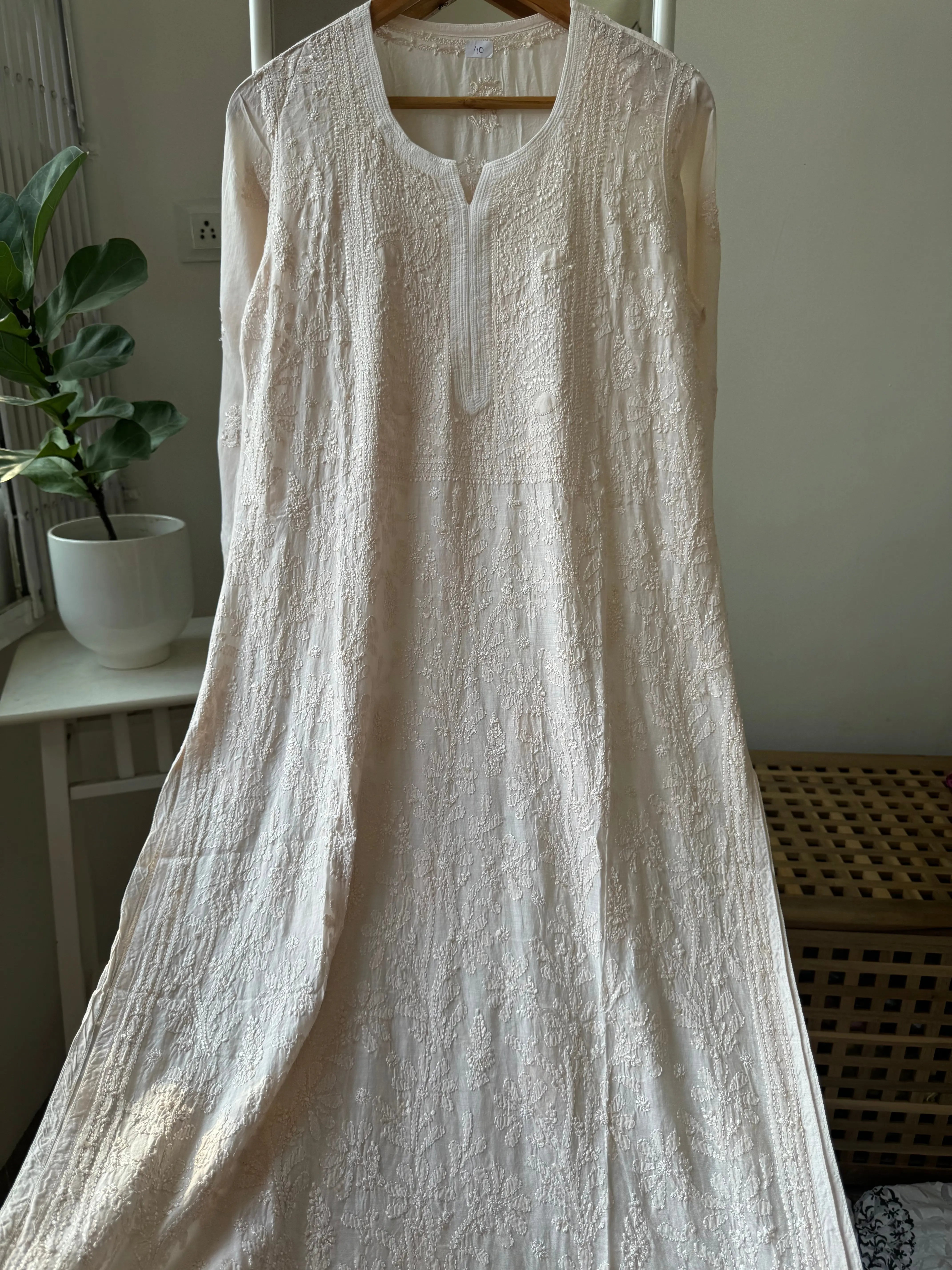 Muslin Chikankari Kurti - Cream White ARIAA CHIKANKARI 