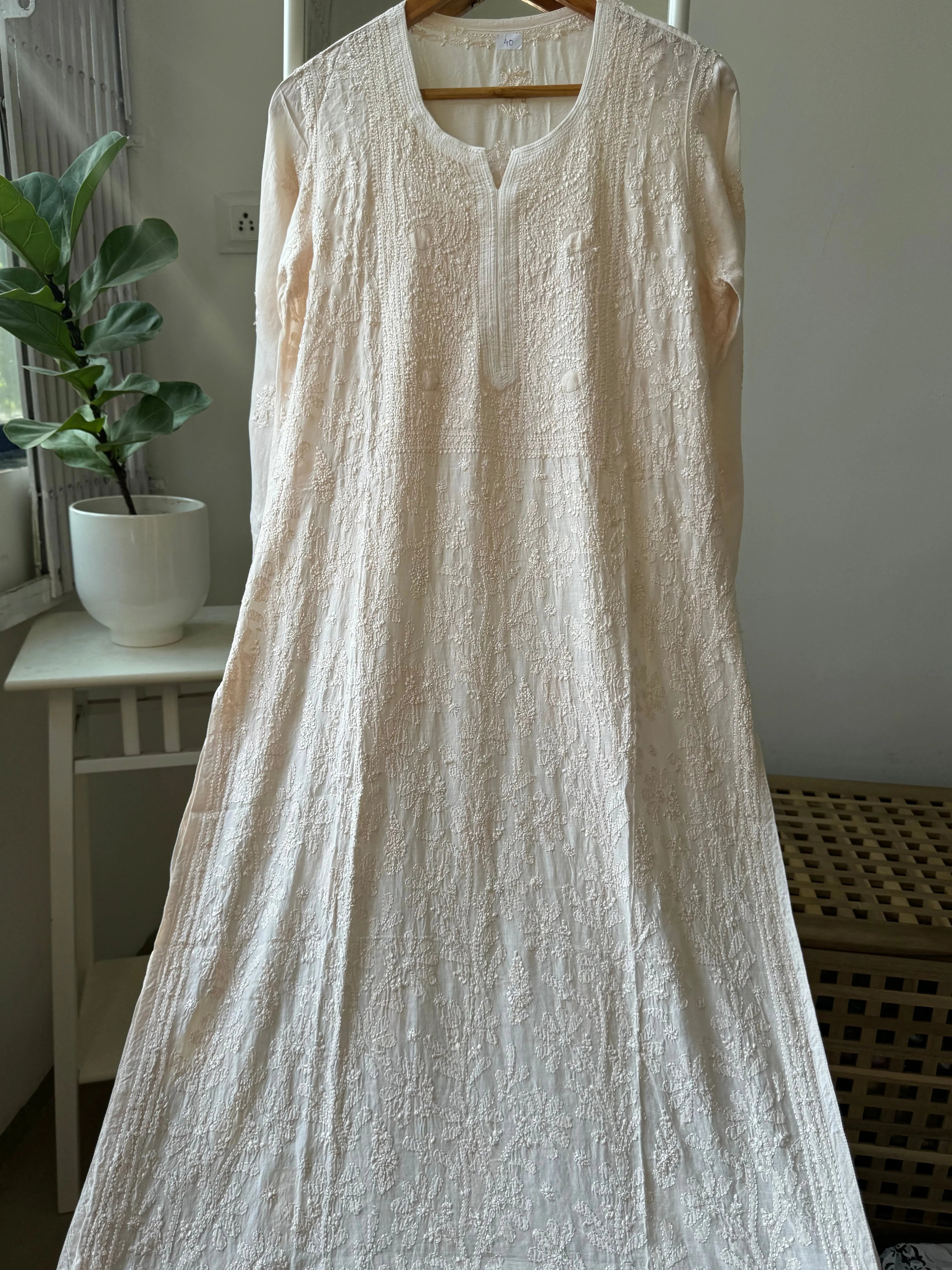 Muslin Chikankari Kurti - Cream White ARIAA CHIKANKARI 