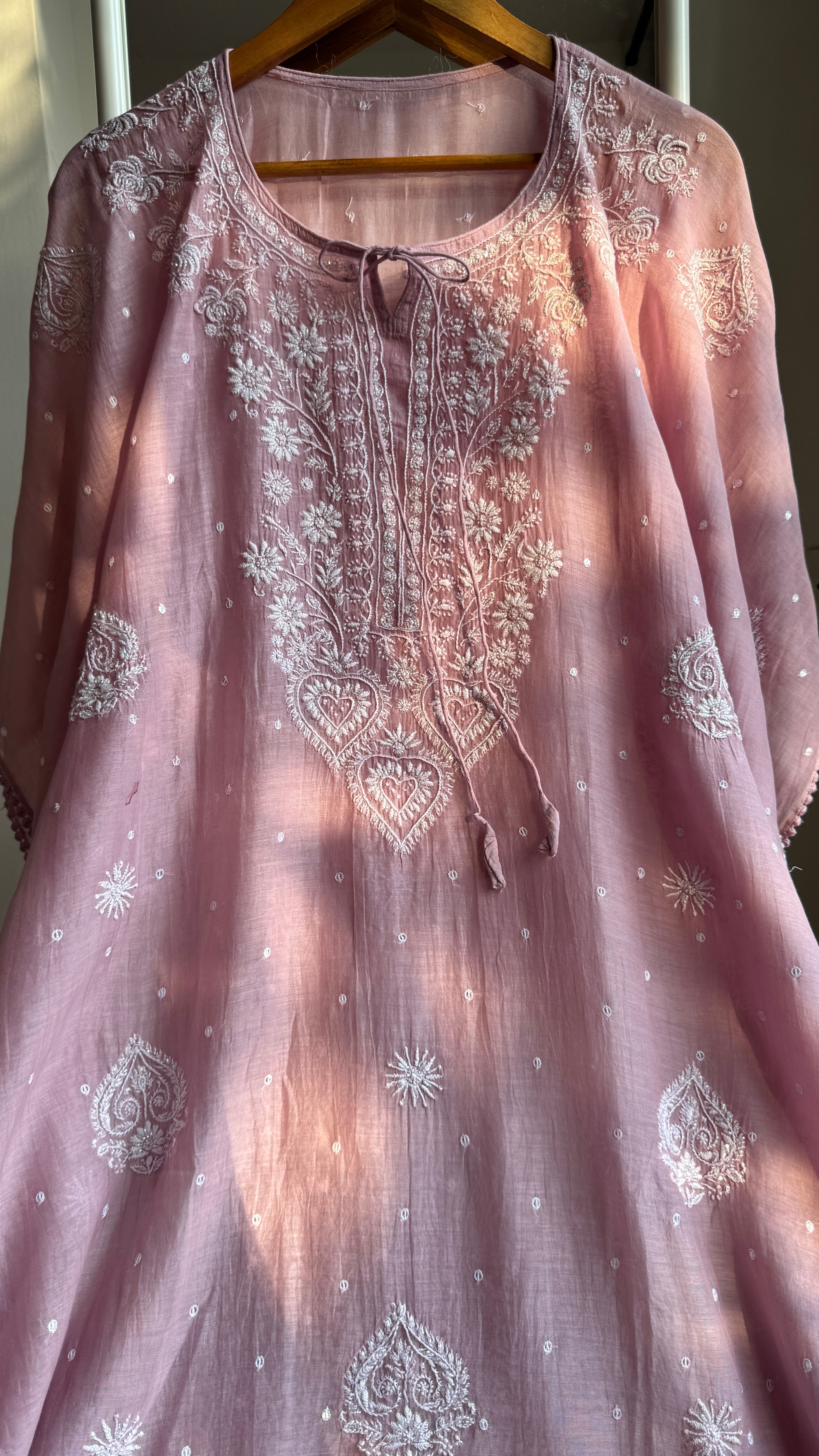 Mul Chanderi Chikankari Kaftan - Mauve