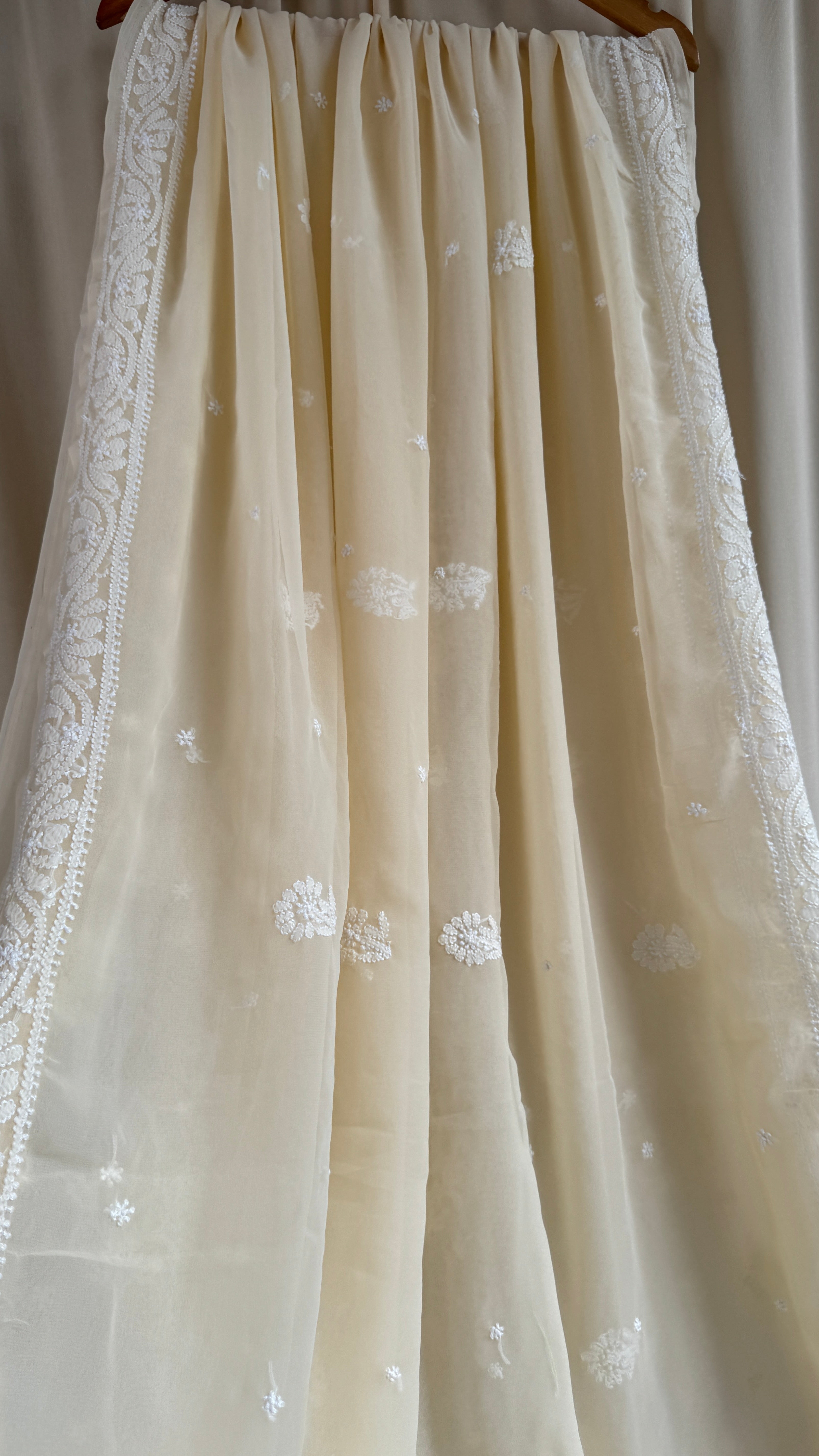 Georgette Chikankari saree in Cream