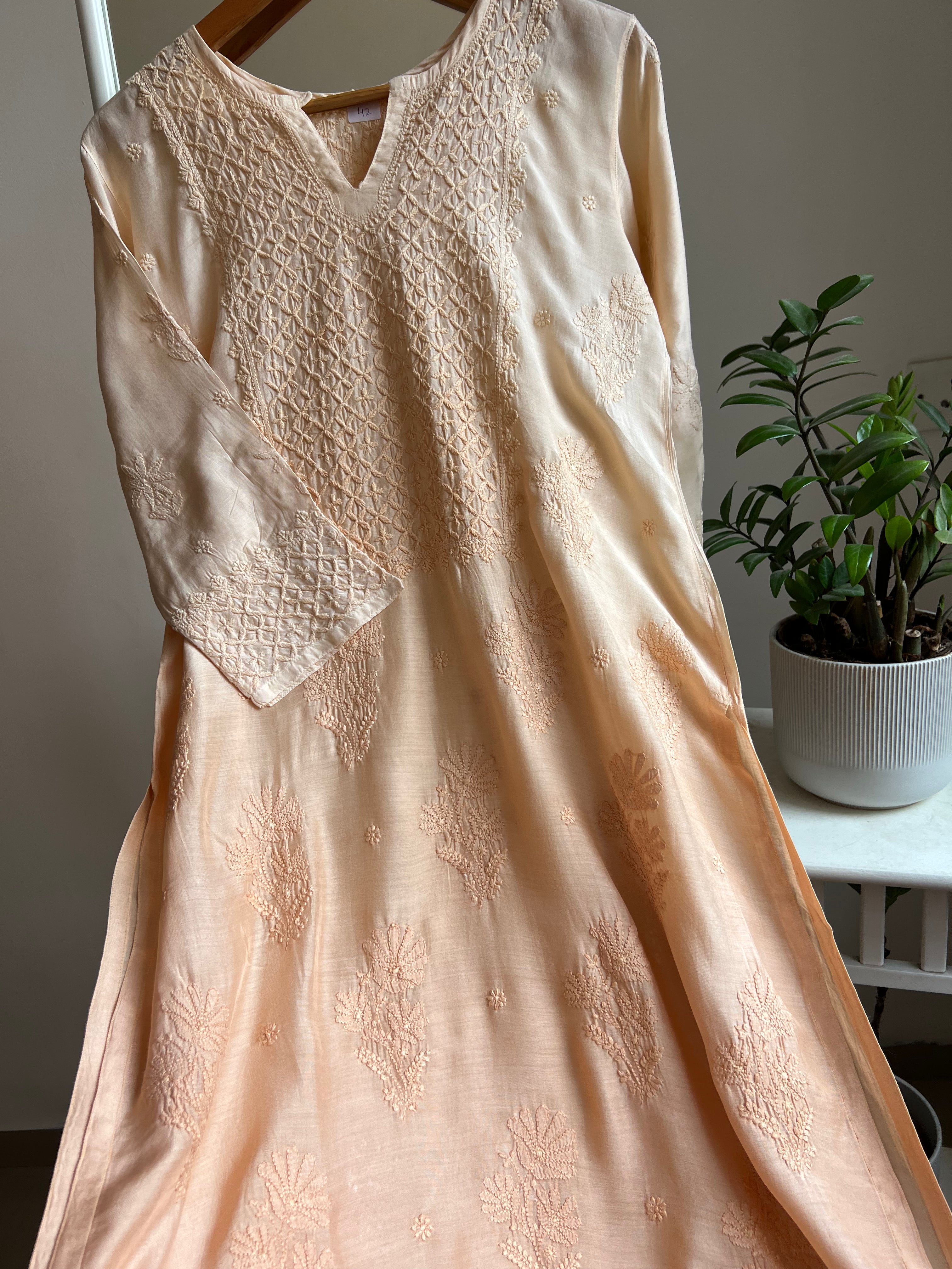 Muslin Chikankari Kurti -Cream Ombre ARIAA CHIKANKARI 