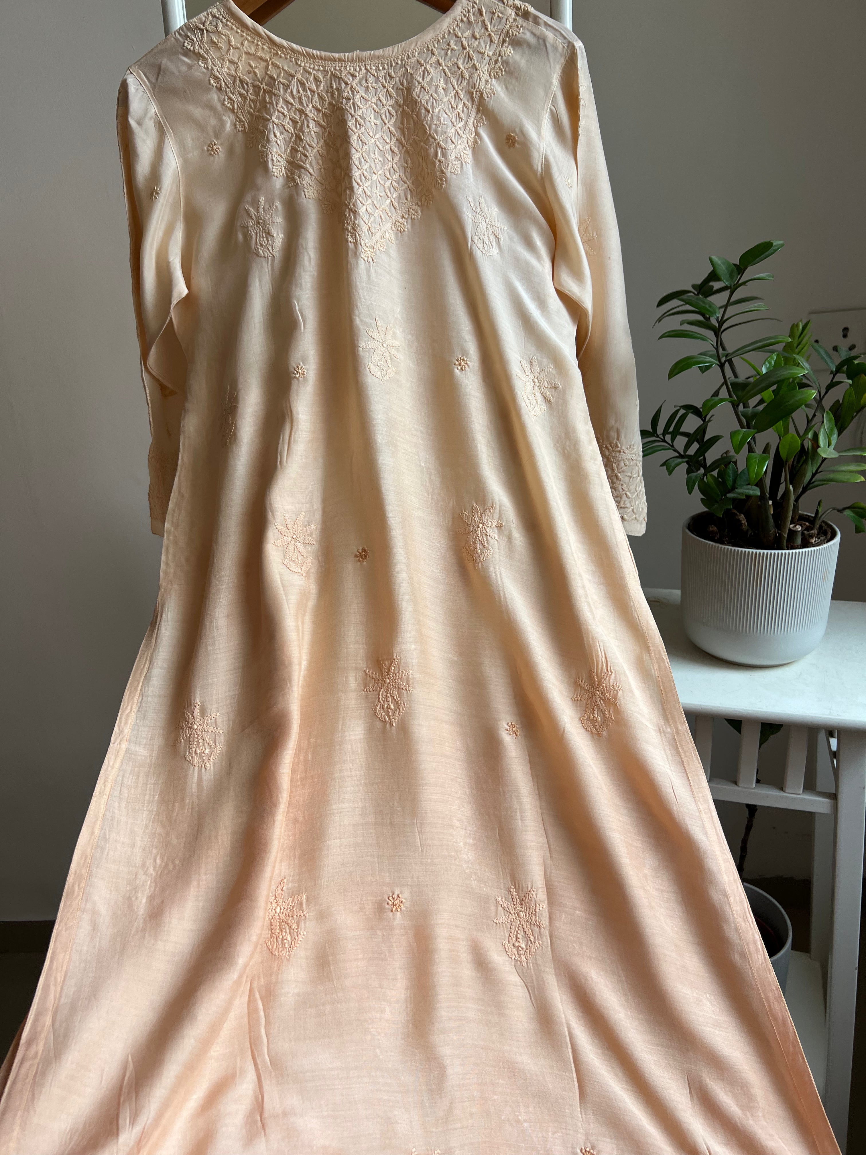 Muslin Chikankari Kurti -Cream Ombre ARIAA CHIKANKARI 