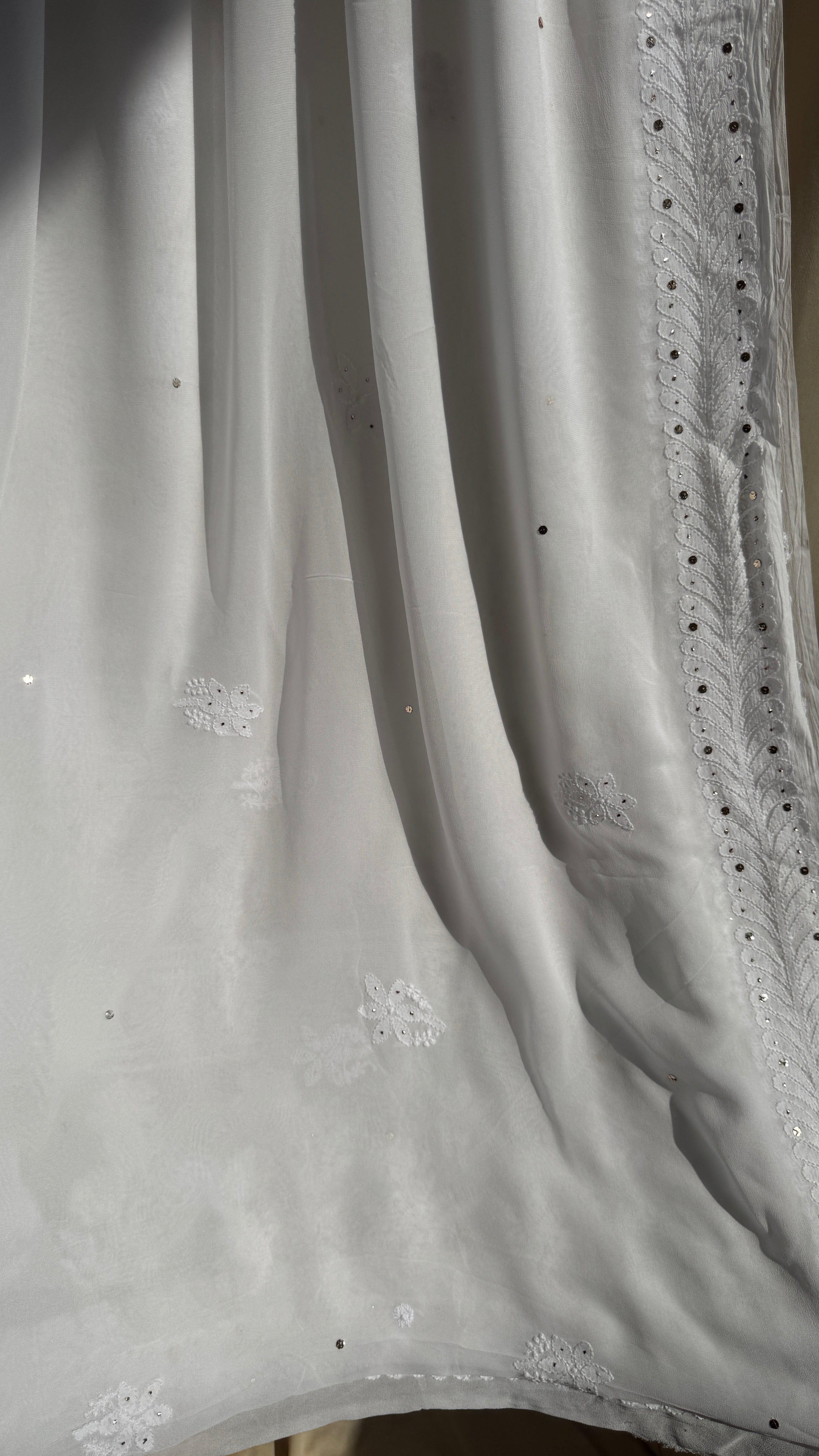 Viscose White Chikankari saree with Mukaish Work