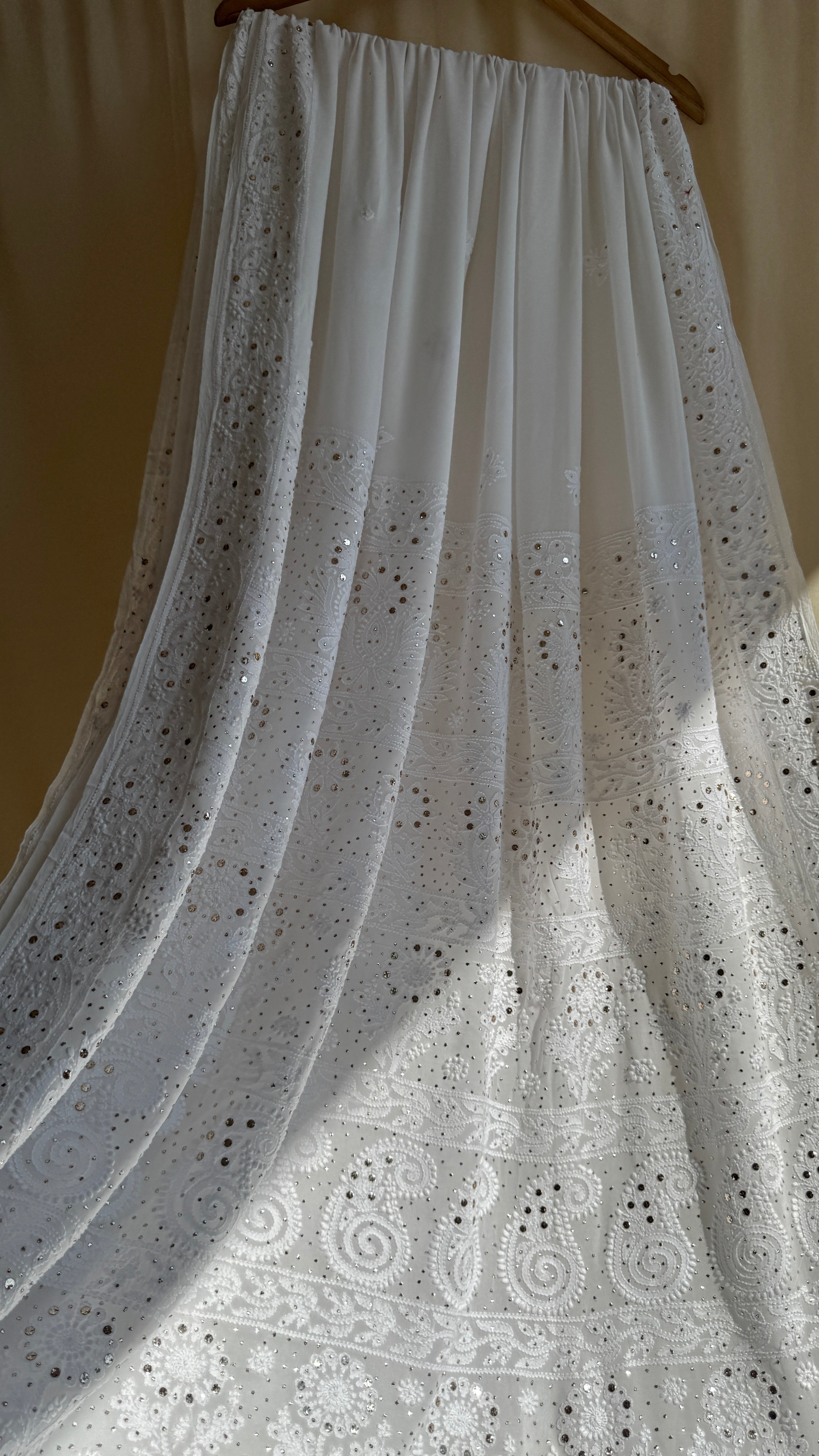 Viscose White Chikankari saree with Mukaish Work