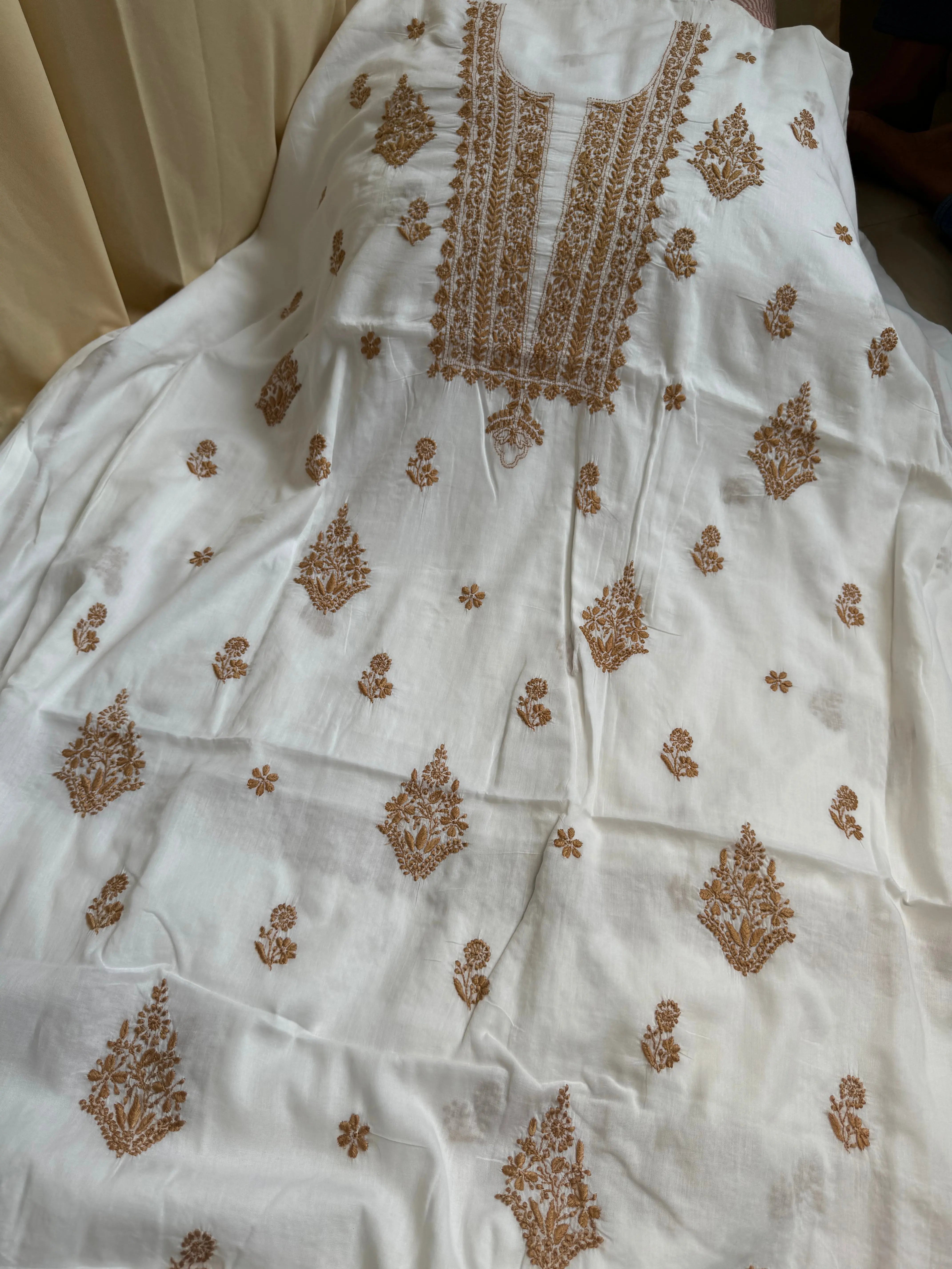 Mul cotton -Unstitched set - Kurti with Dupatta - ARIAA CHIKANKARI ARIAA CHIKANKARI 