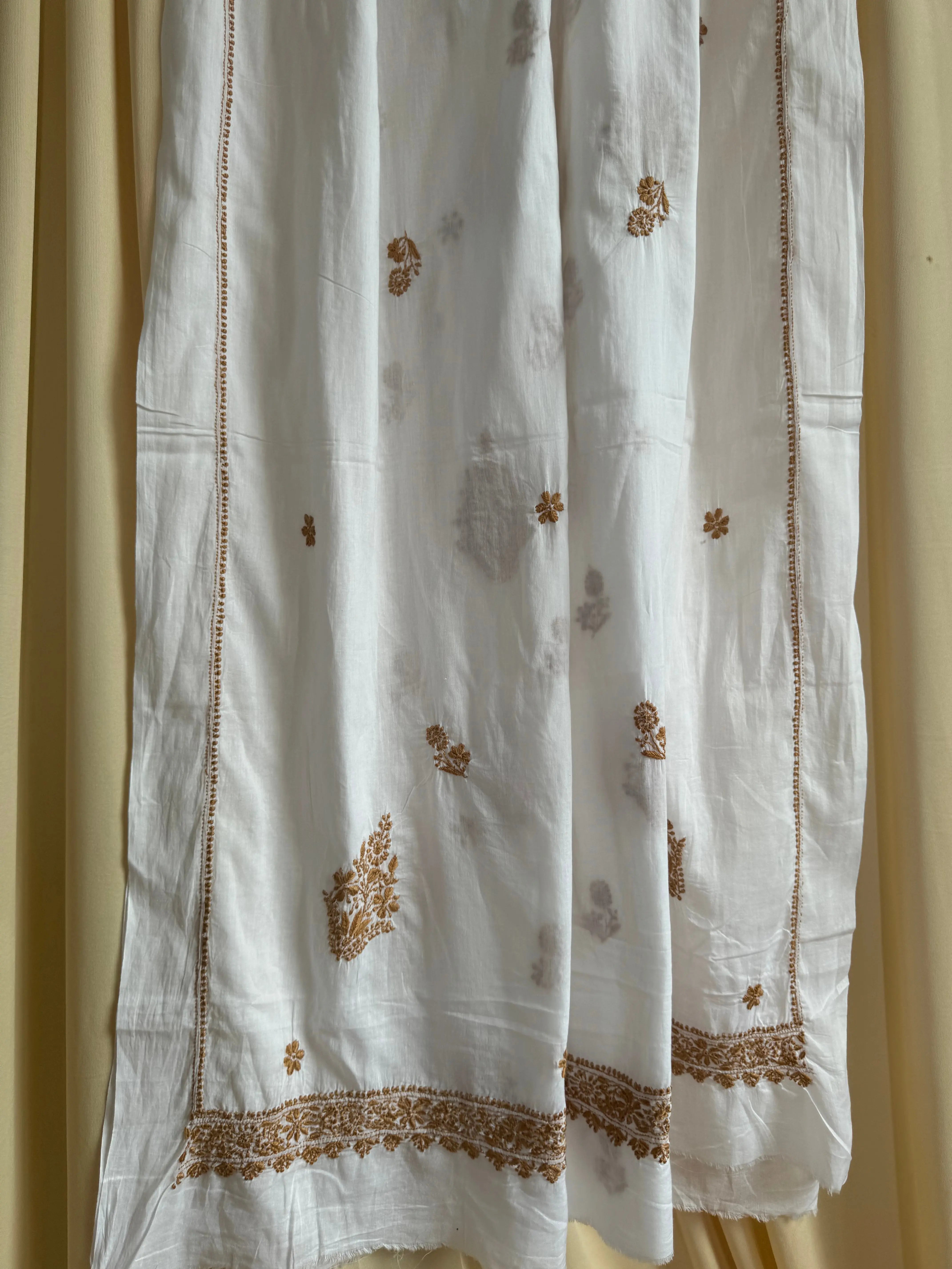 Mul cotton -Unstitched set - Kurti with Dupatta - ARIAA CHIKANKARI ARIAA CHIKANKARI 