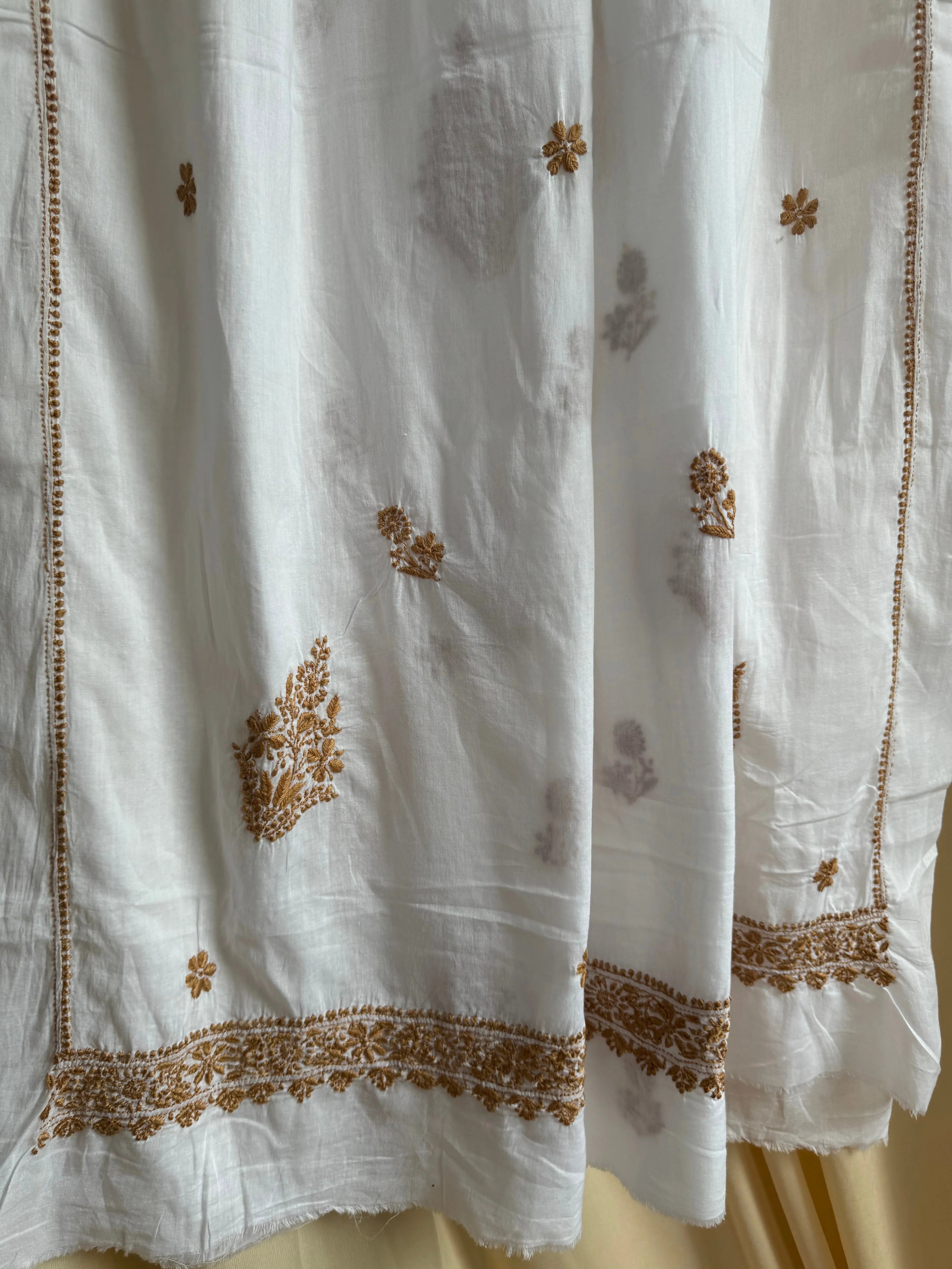 Mul cotton -Unstitched set - Kurti with Dupatta - ARIAA CHIKANKARI ARIAA CHIKANKARI 