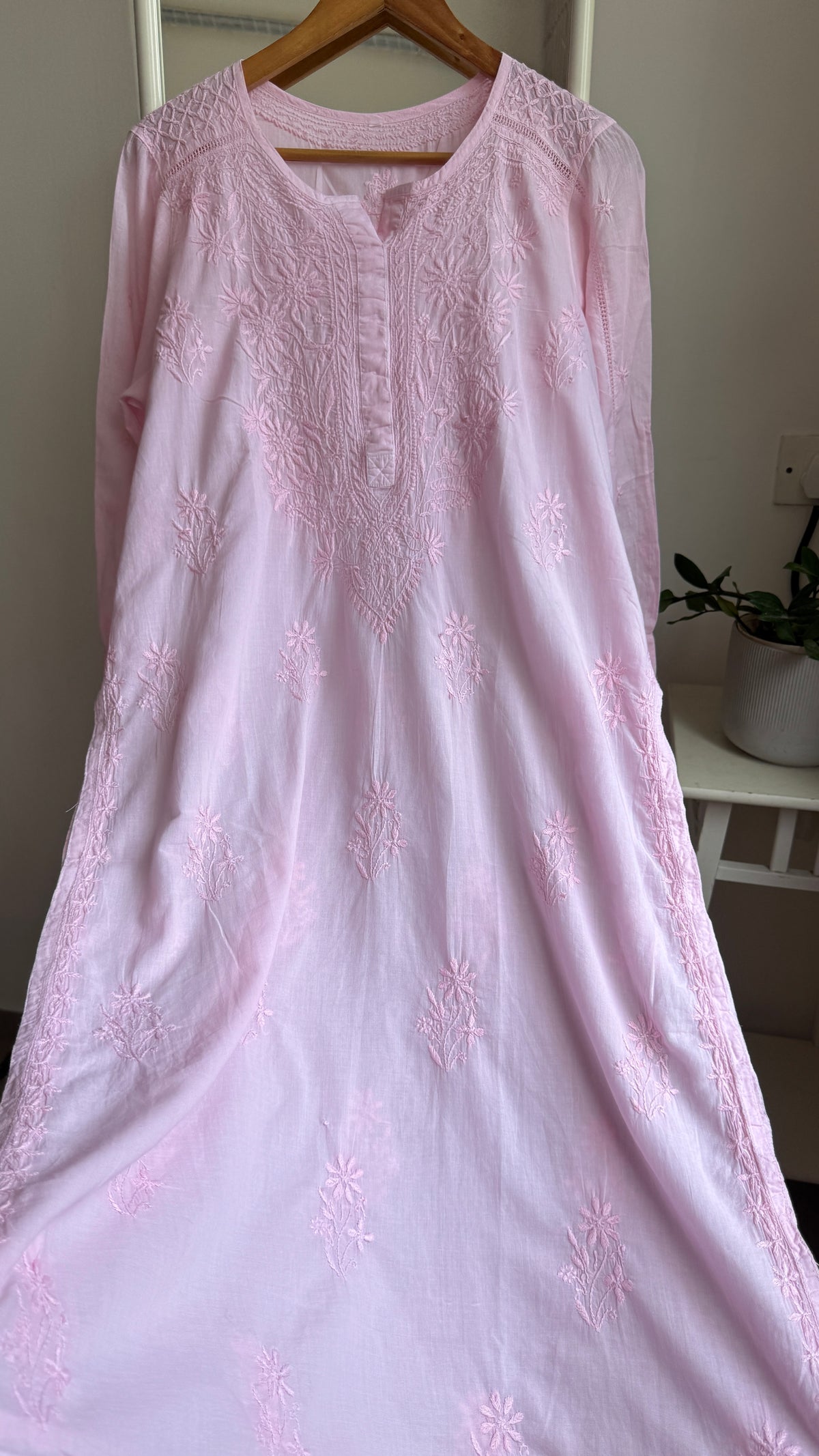 Mul Cotton Peach  Chikankari Kurti - Baby pink
