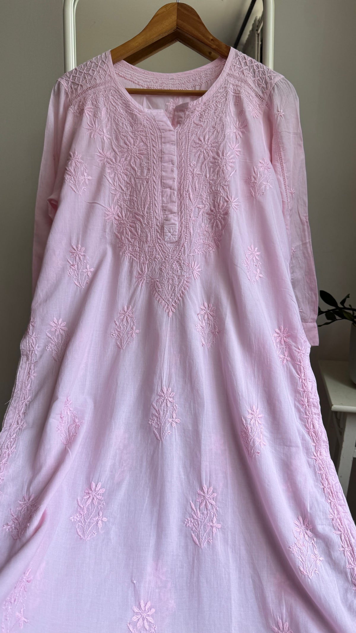Mul Cotton Peach  Chikankari Kurti - Baby pink