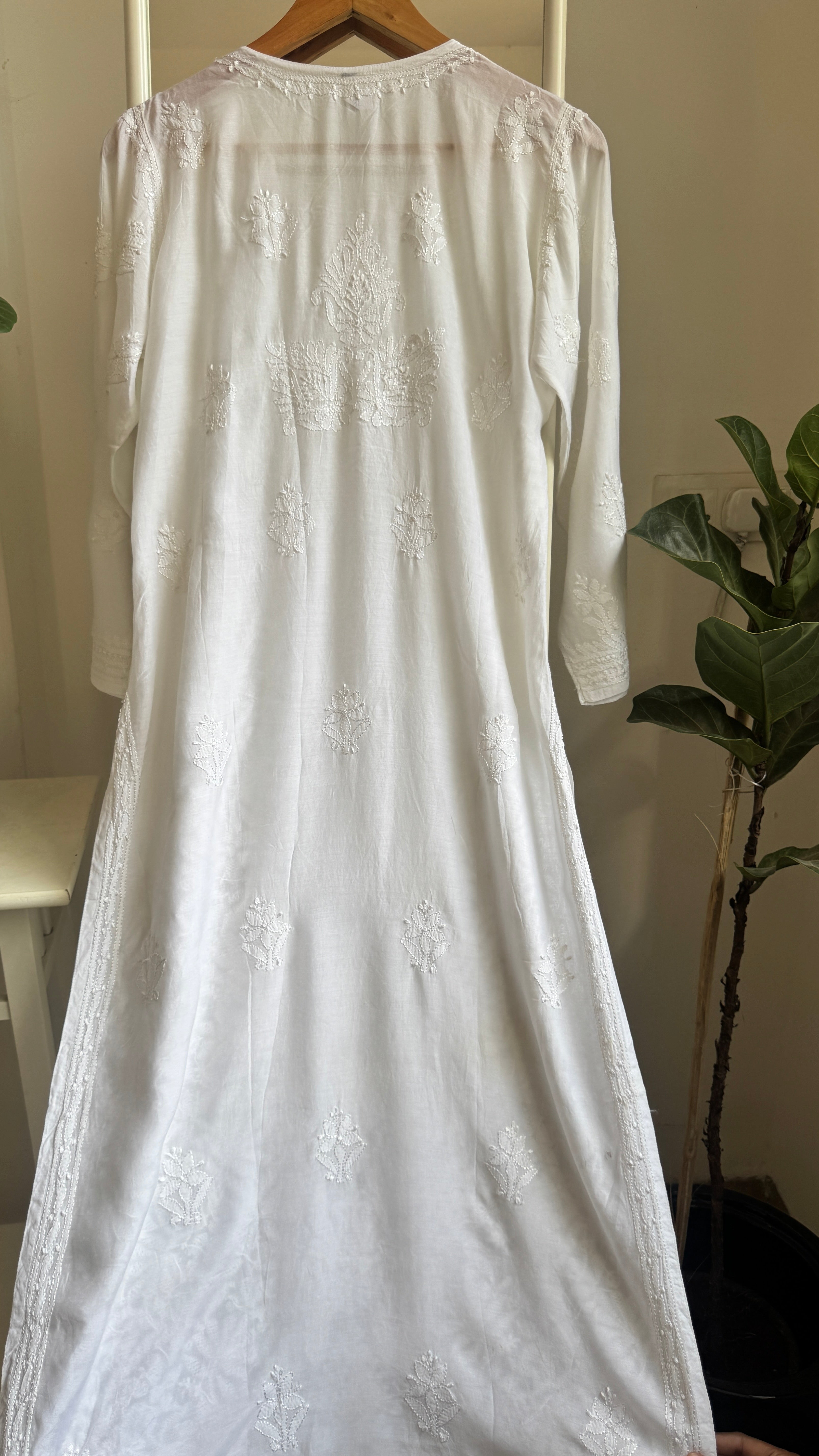 Muslin Chikankari Kurti - White - BERRY Collection