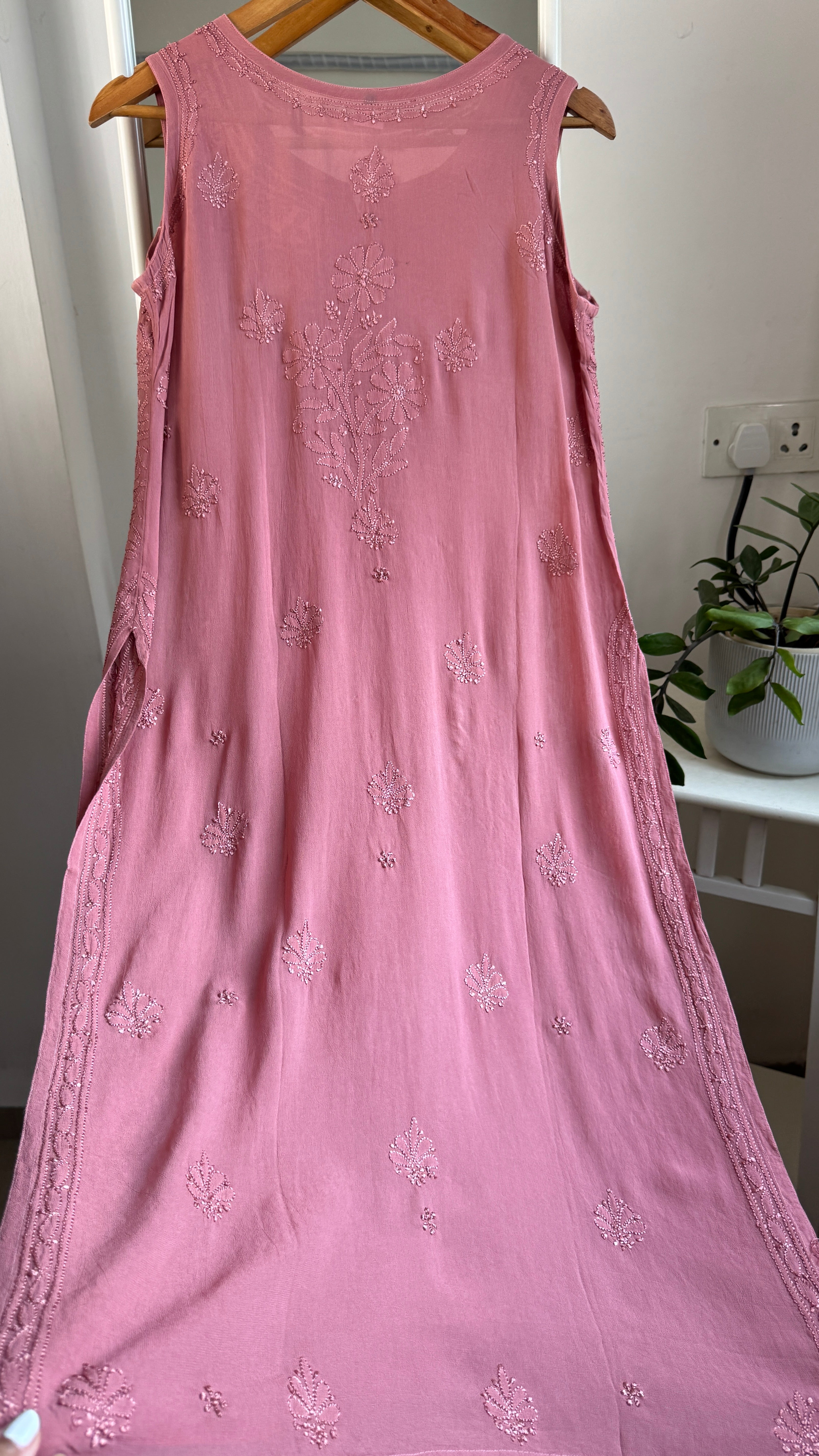 Long Full Jaal Sleeveless Chikankari Kurti - AriAA Chikankari - Rose Collection