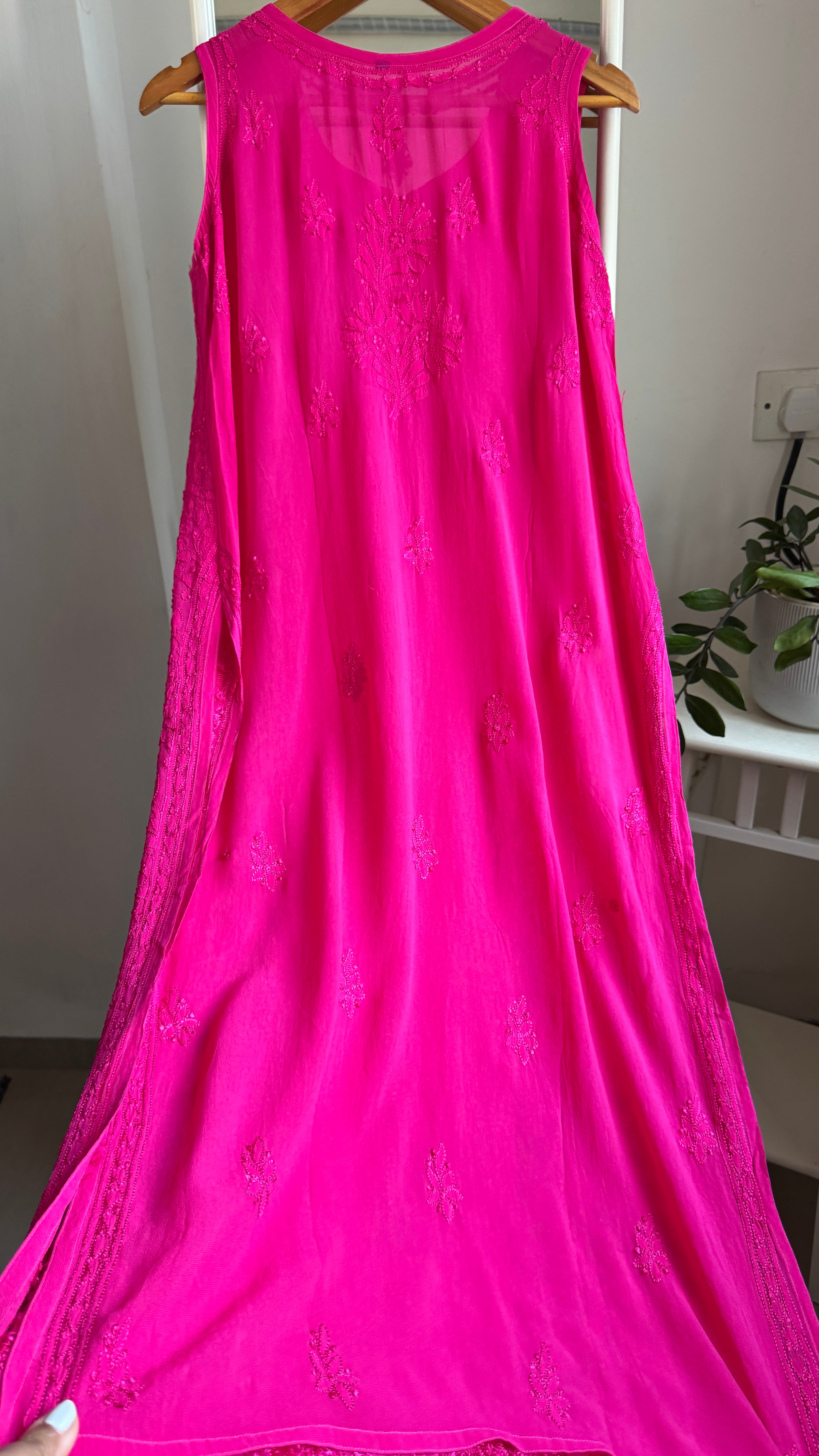 Long Full Jaal Sleeveless Chikankari Kurti - AriAA Chikankari - Rose Collection