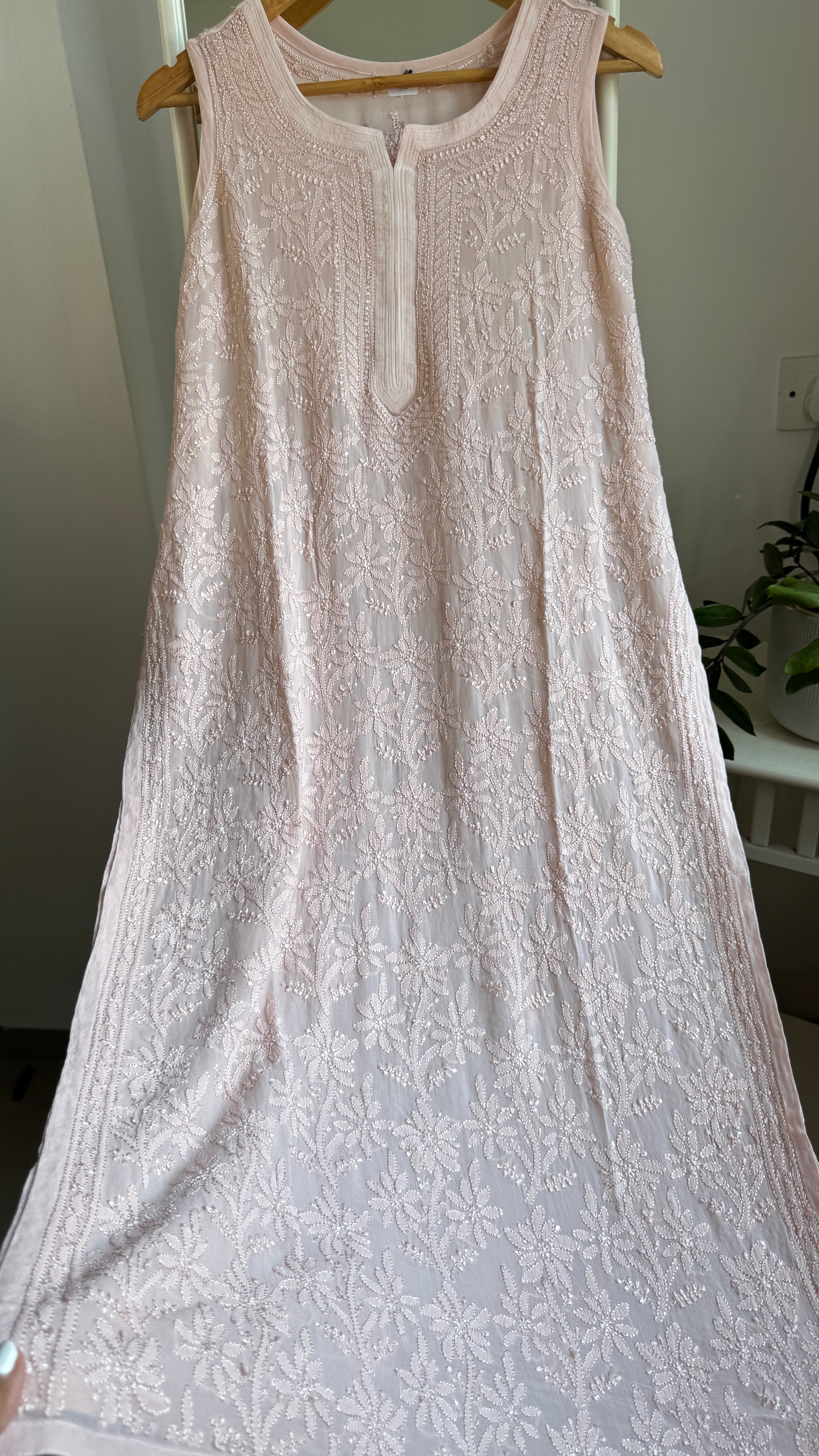 Long Full Jaal Sleeveless Chikankari Kurti - AriAA Chikankari - Rose Collection