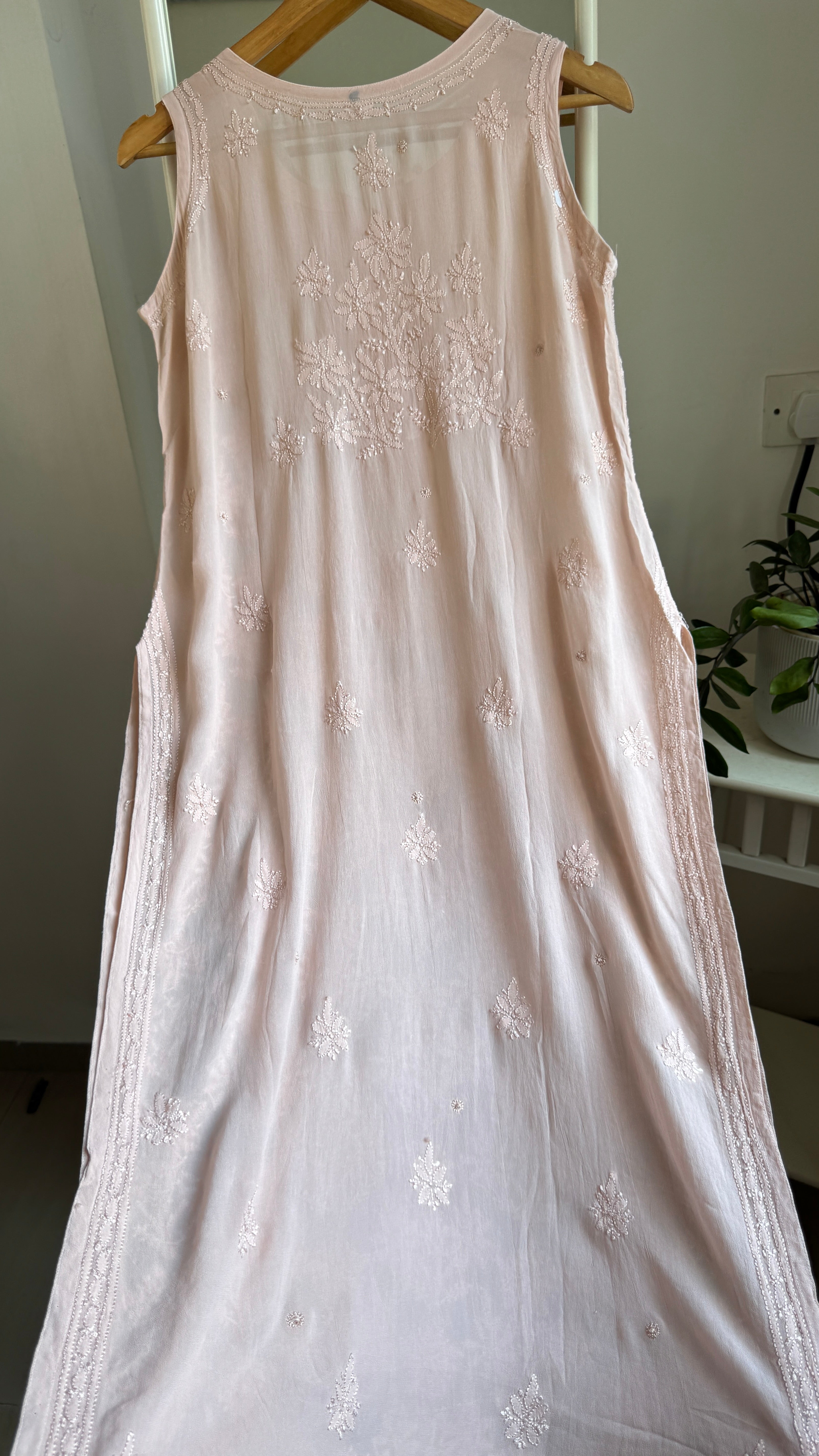 Long Full Jaal Sleeveless Chikankari Kurti - AriAA Chikankari - Rose Collection