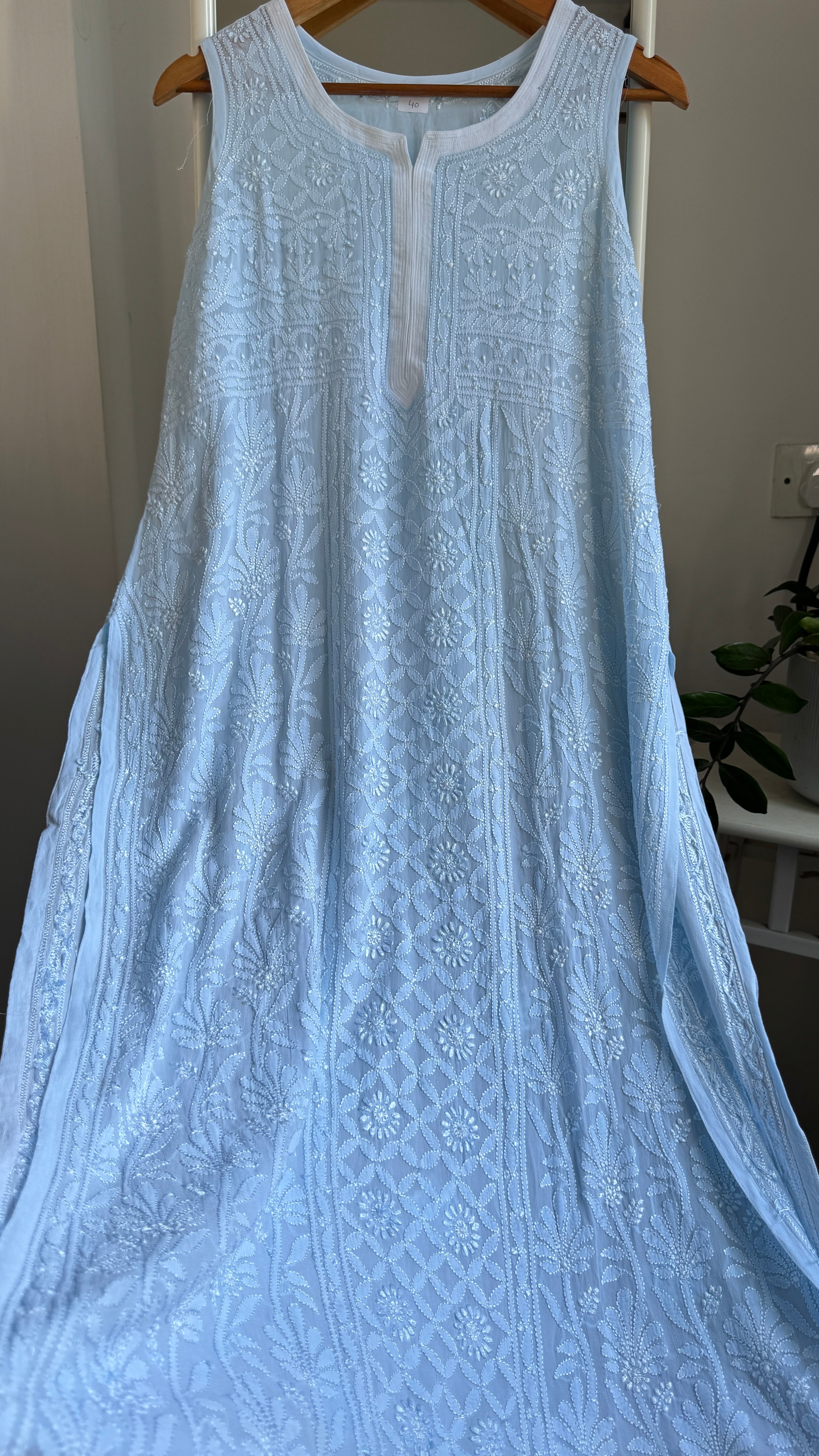Long Full Jaal Sleeveless Chikankari Kurti - AriAA Chikankari - Rose Collection