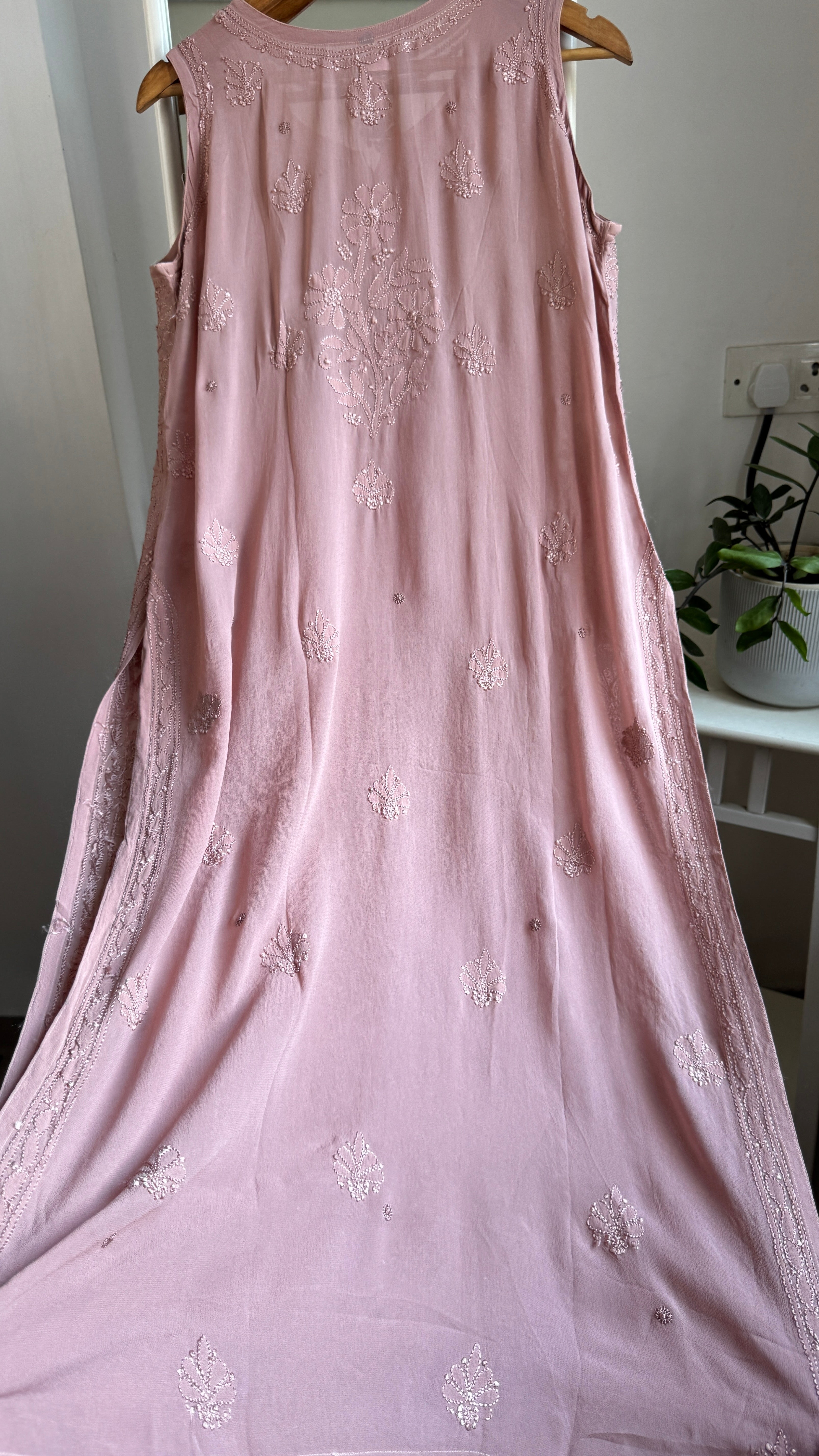 Long Full Jaal Sleeveless Chikankari Kurti - AriAA Chikankari - Rose Collection