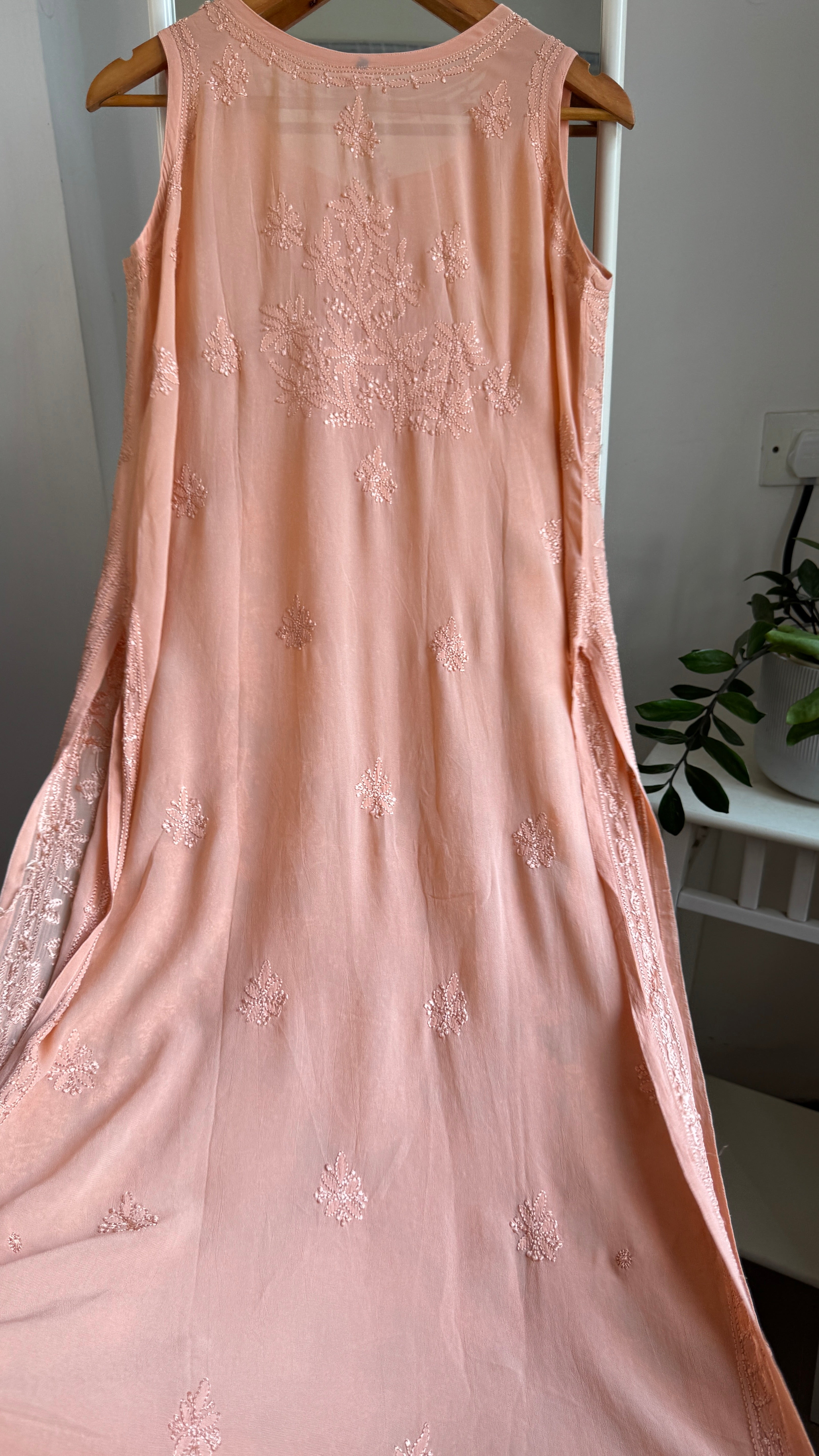 Long Full Jaal Sleeveless Chikankari Kurti - AriAA Chikankari - Rose Collection
