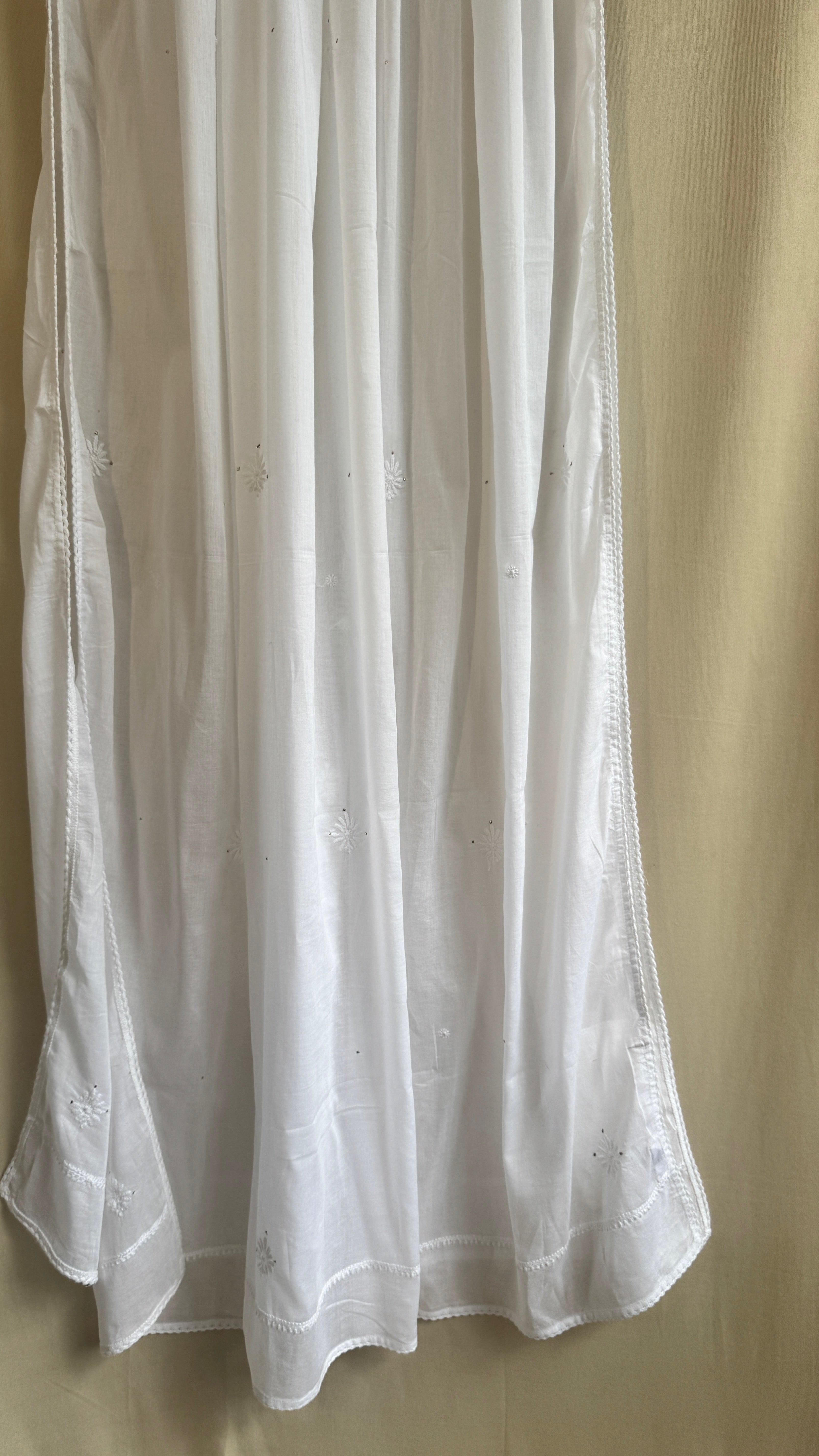 Pure Cotton Chikankari Dupatta with Mukaish work