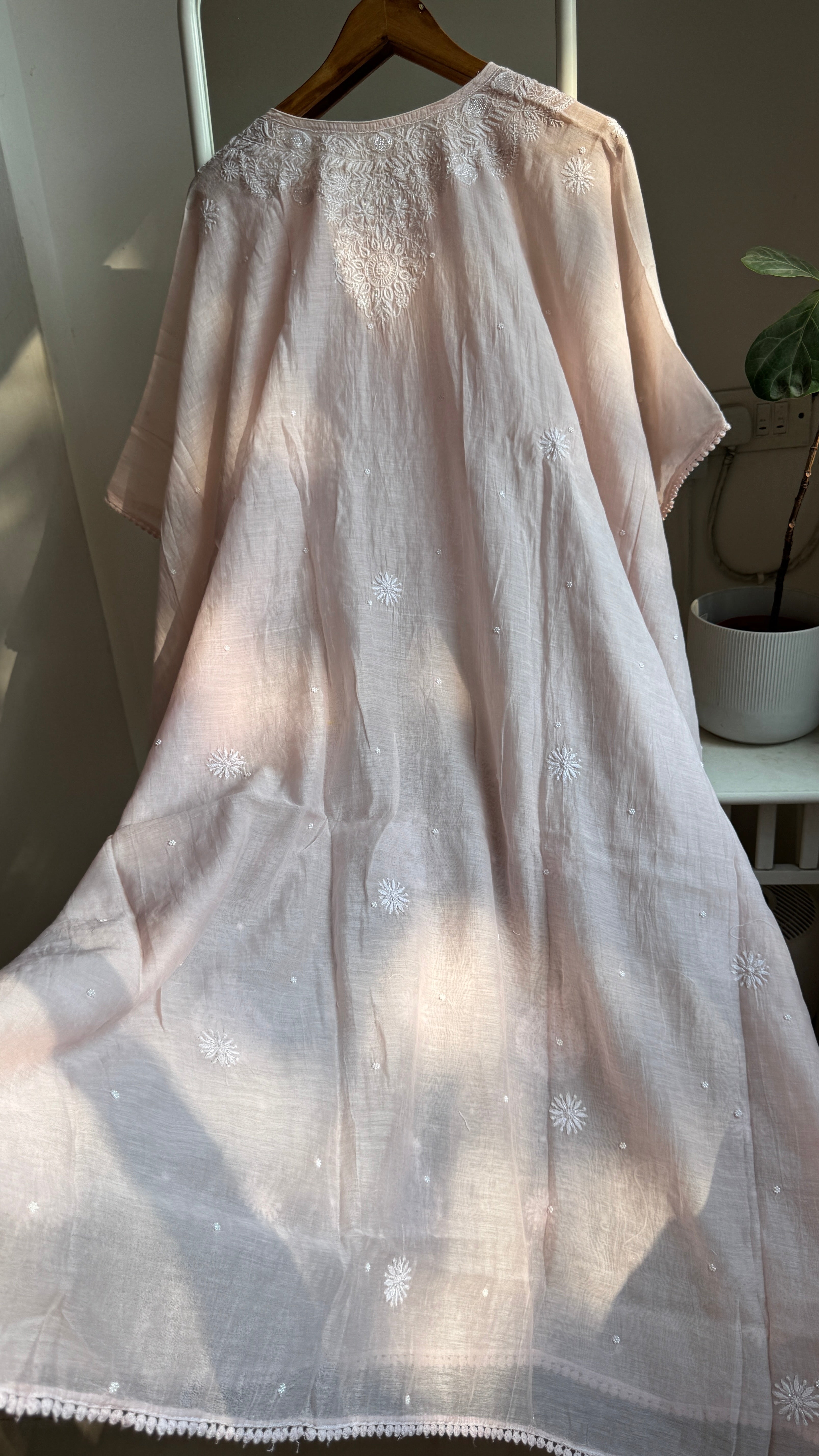Mul Chanderi Chikankari Kaftan - Pale Pink