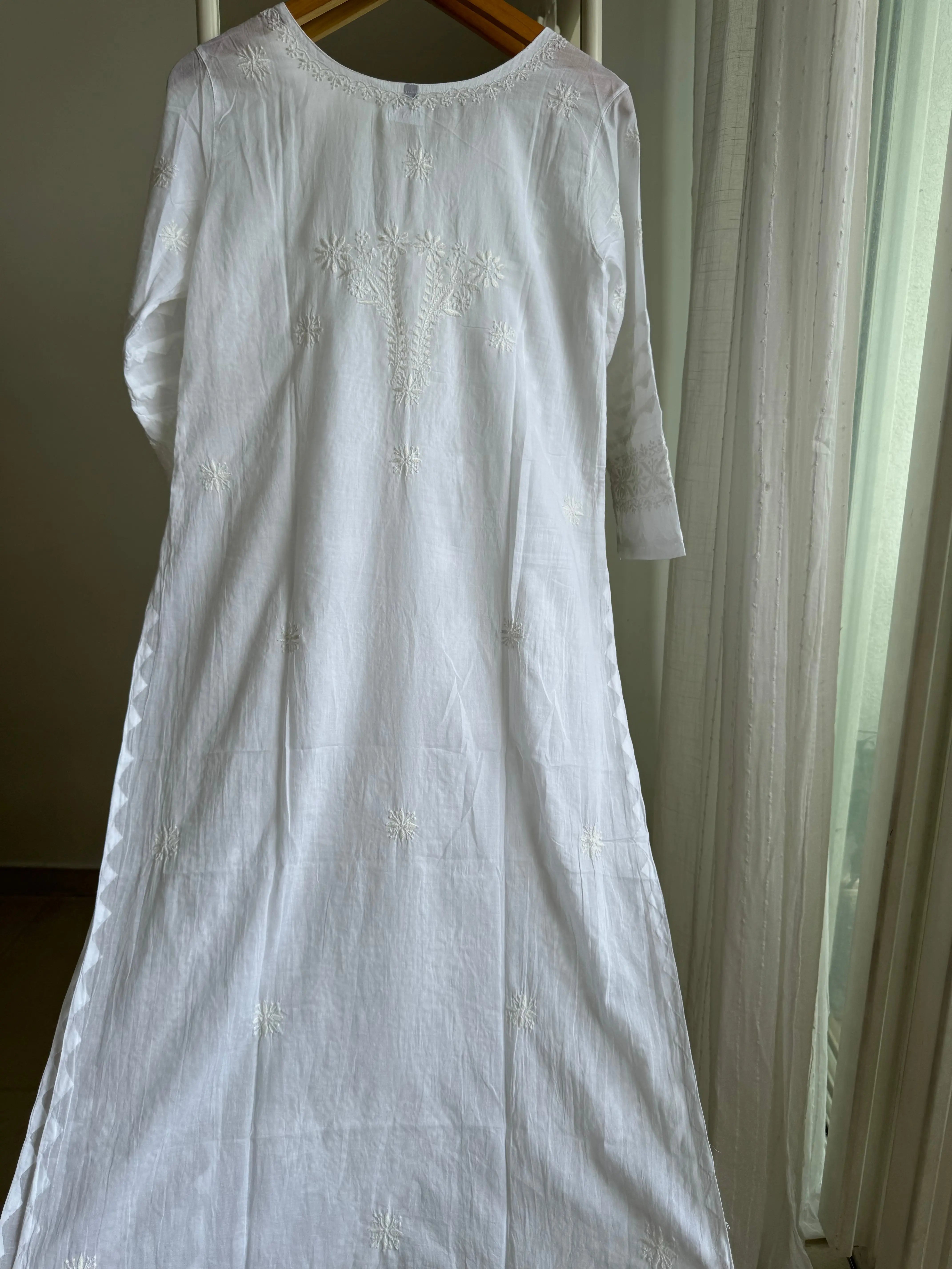 Mul Cotton Chikankari Kurti - White ARIAA CHIKANKARI 