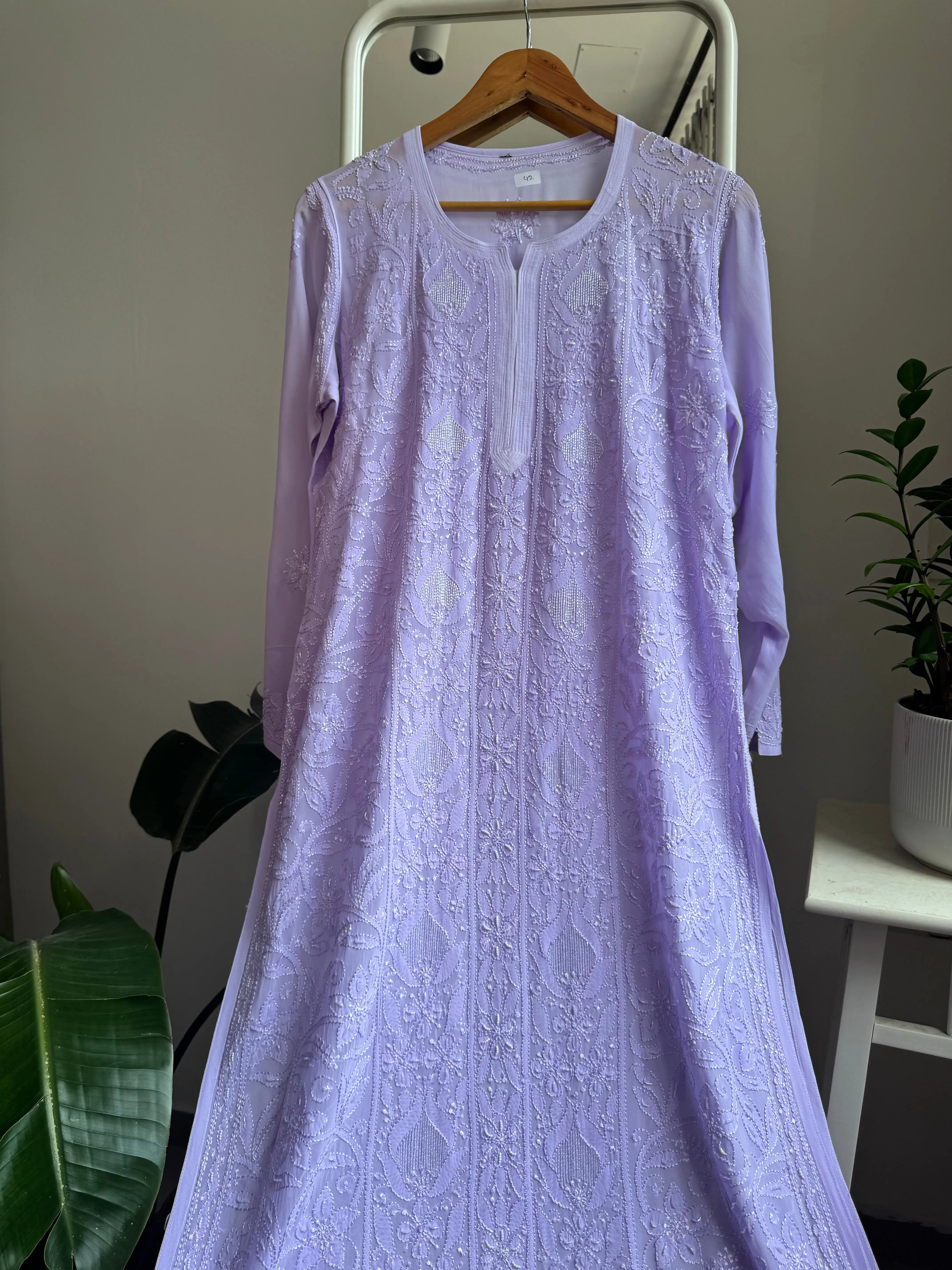 Viscose Kurti with Pearl  Work - Lavander ARIAA CHIKANKARI 