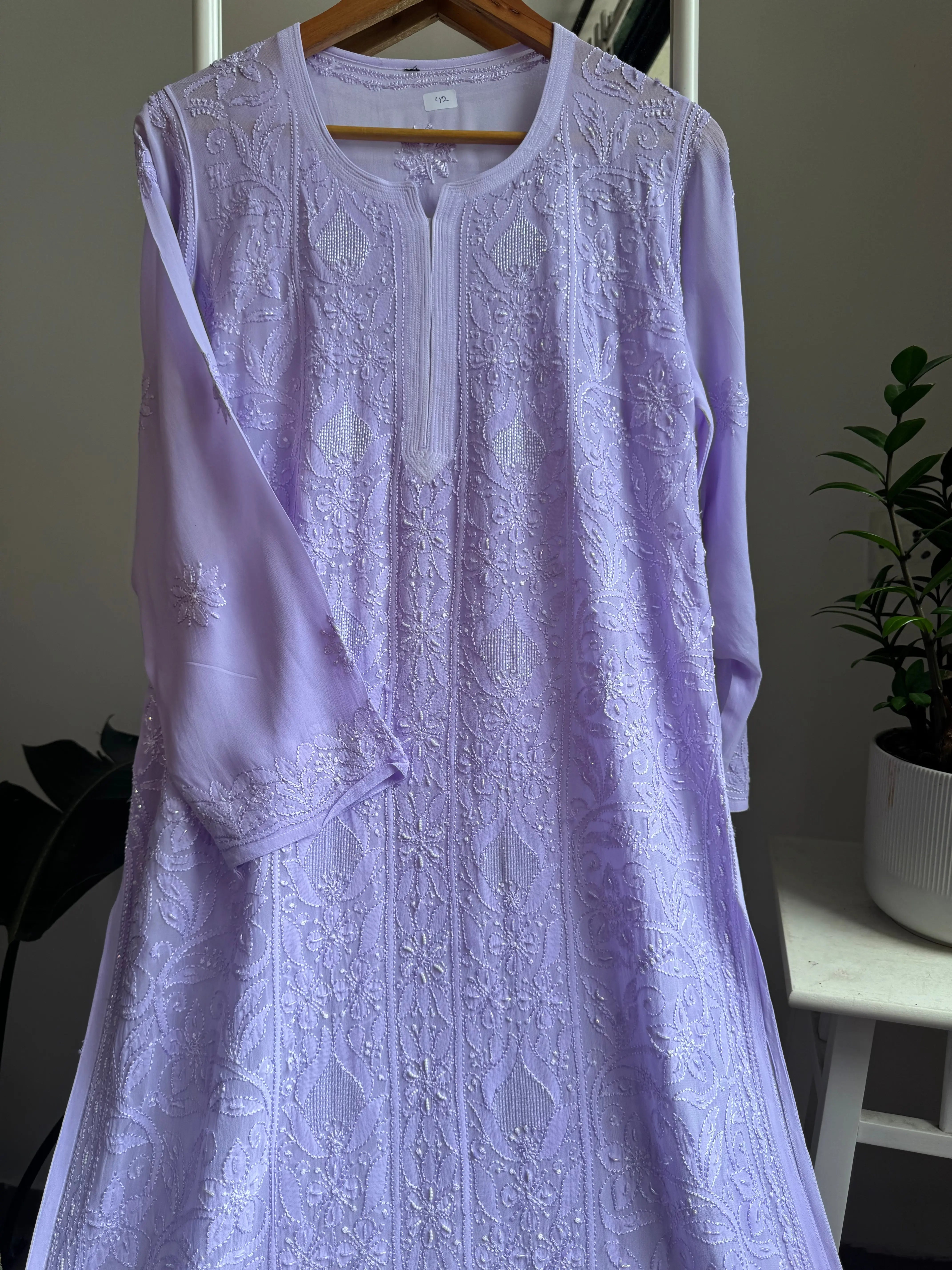 Viscose Kurti with Pearl  Work - Lavander ARIAA CHIKANKARI 