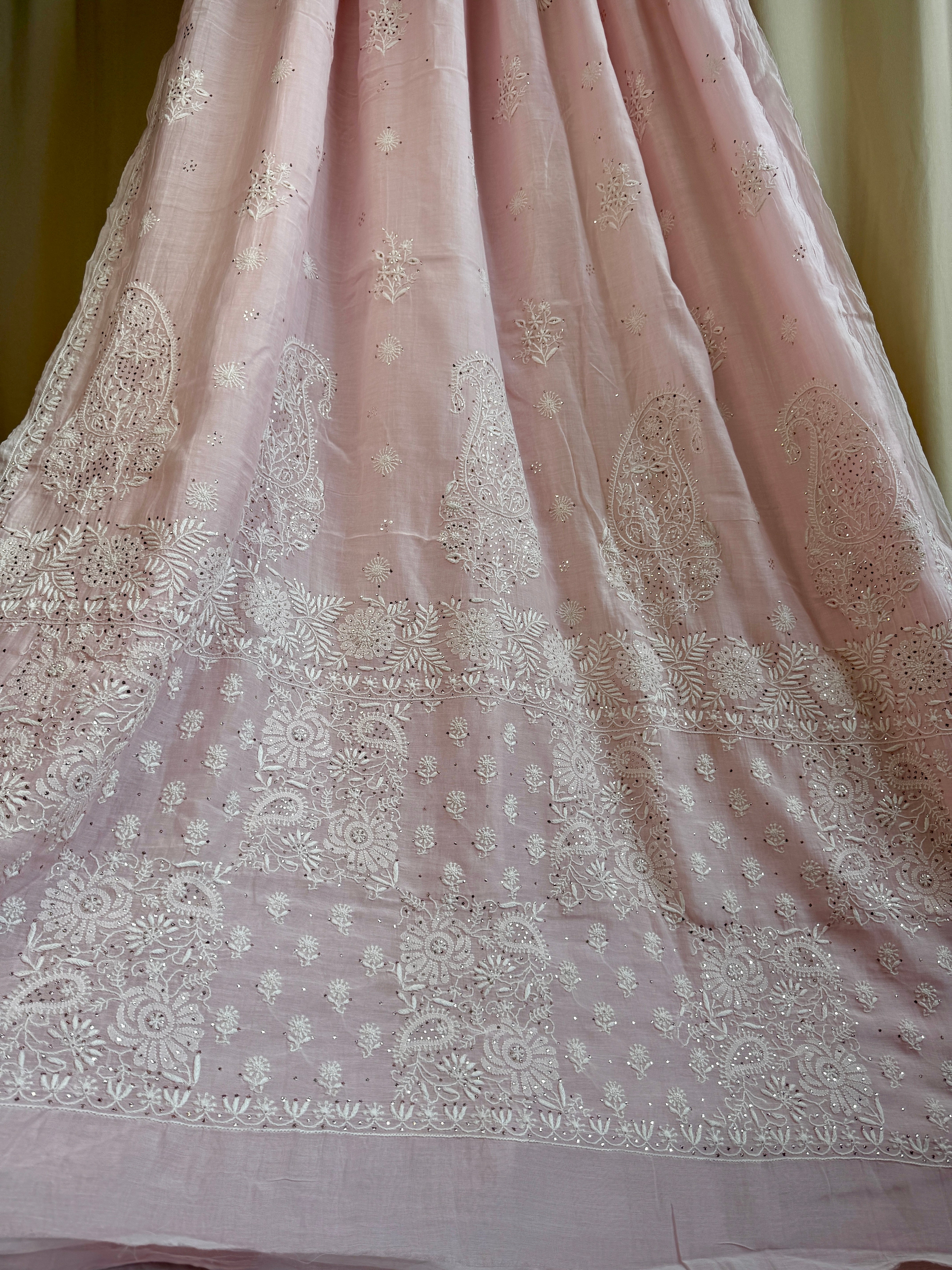 Pure Mul Cotton Chikankari saree in Pink with Mukaish work