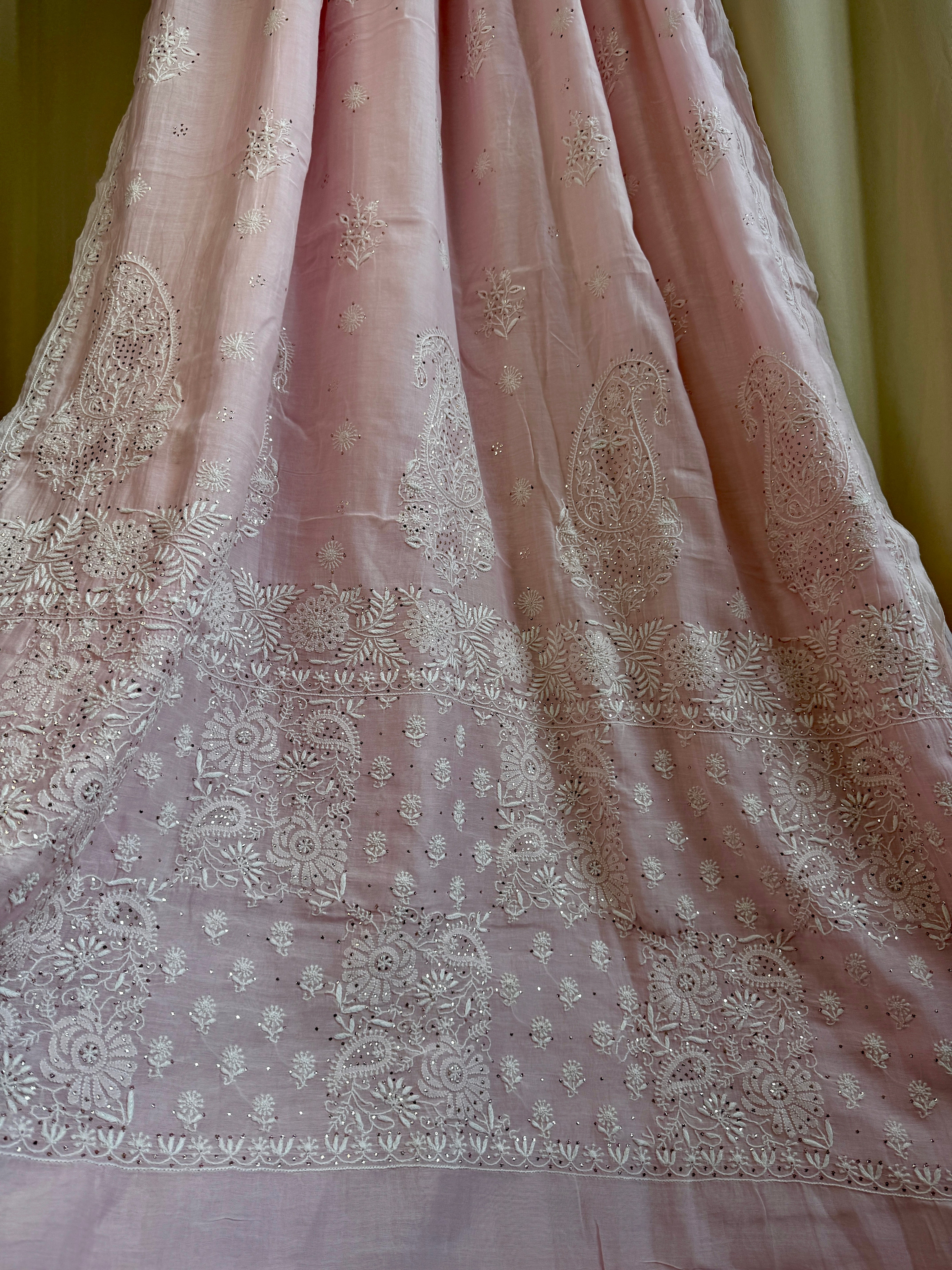 Pure Mul Cotton Chikankari saree in Pink with Mukaish work