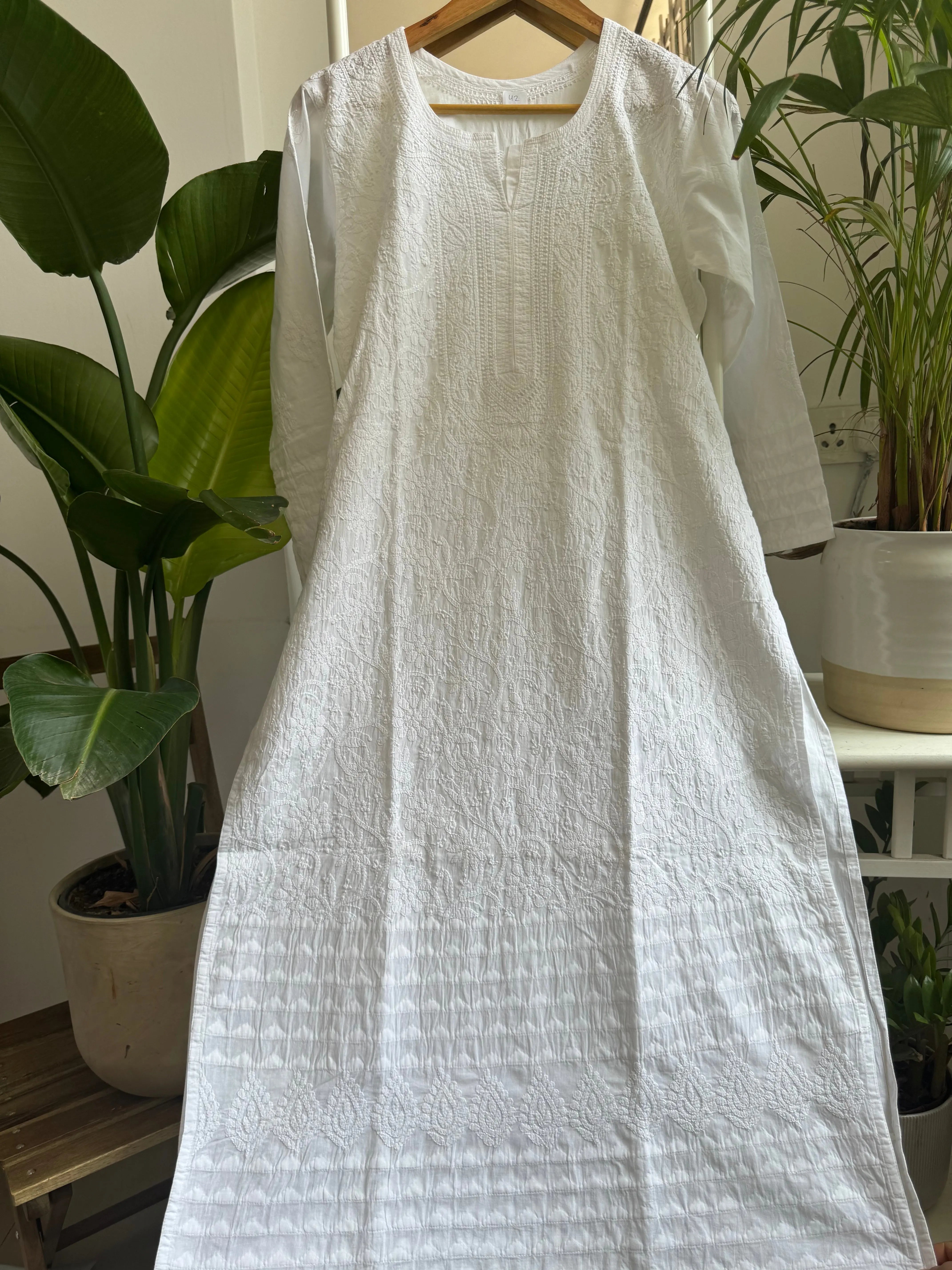 Cotton white Chikankari Kurti - ARIAA CHIKANKARI