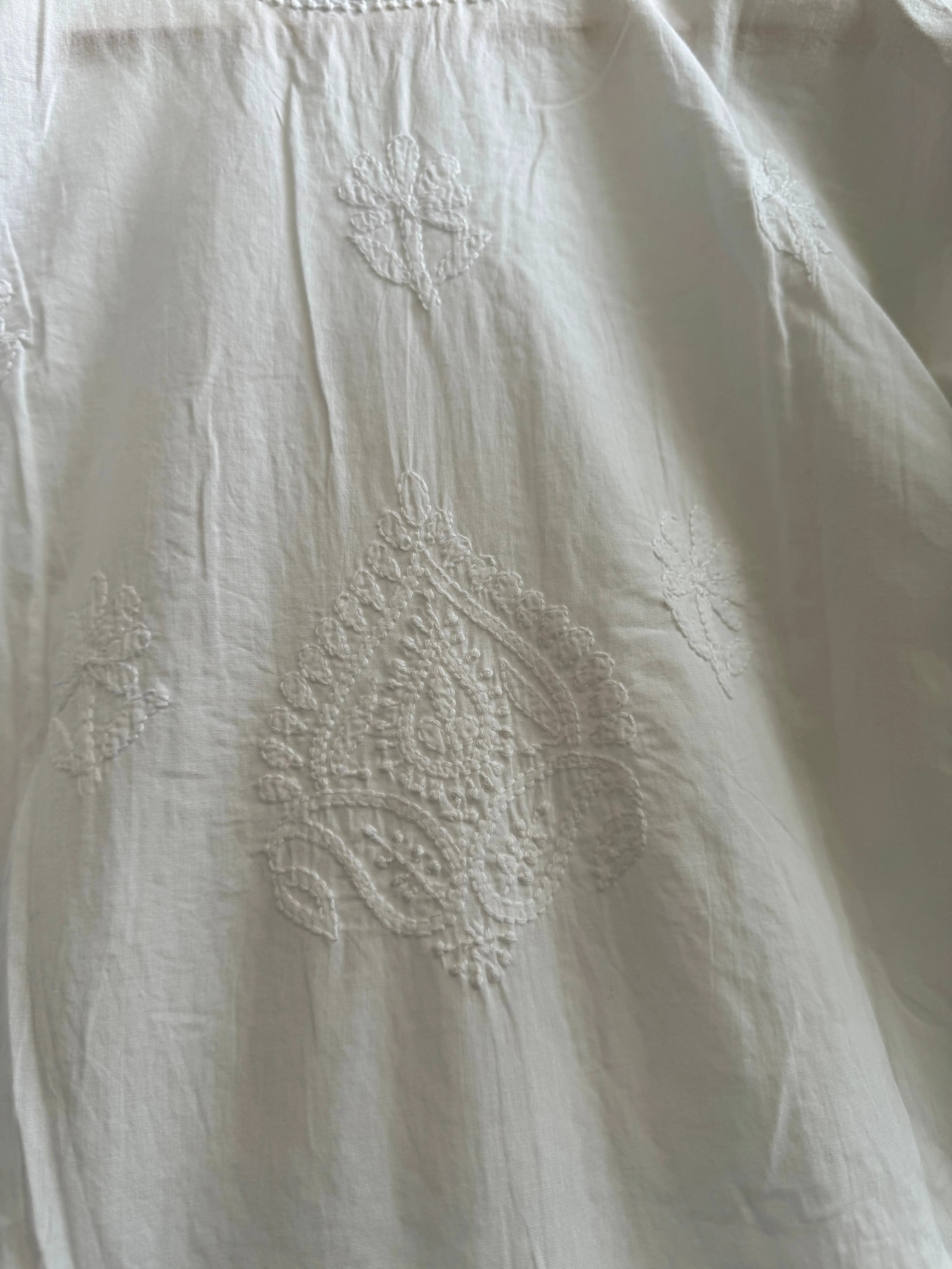 Cotton white Chikankari Kurti - ARIAA CHIKANKARI