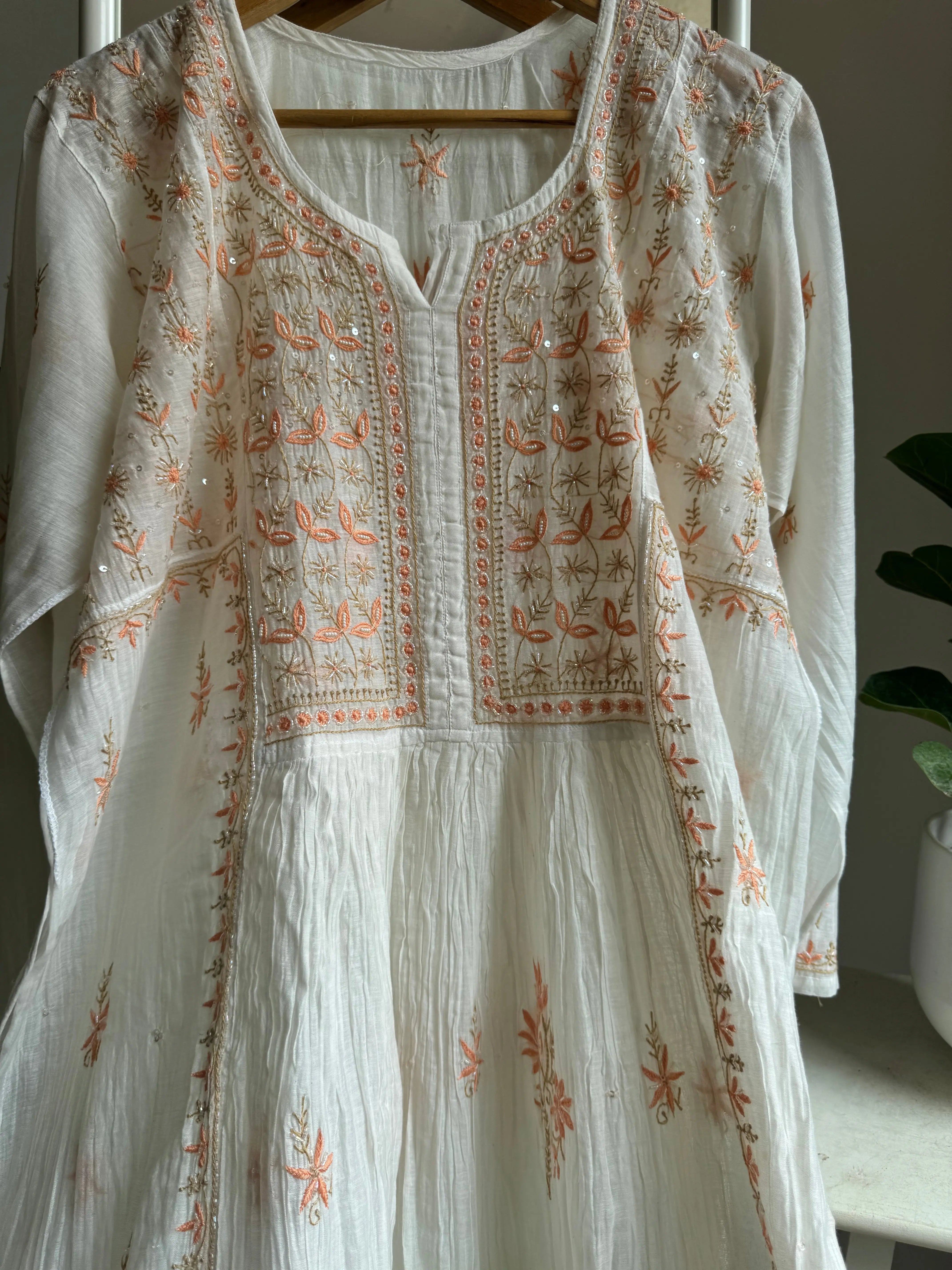 Mul Chanderi Anarkali - White ARIAA CHIKANKARI 