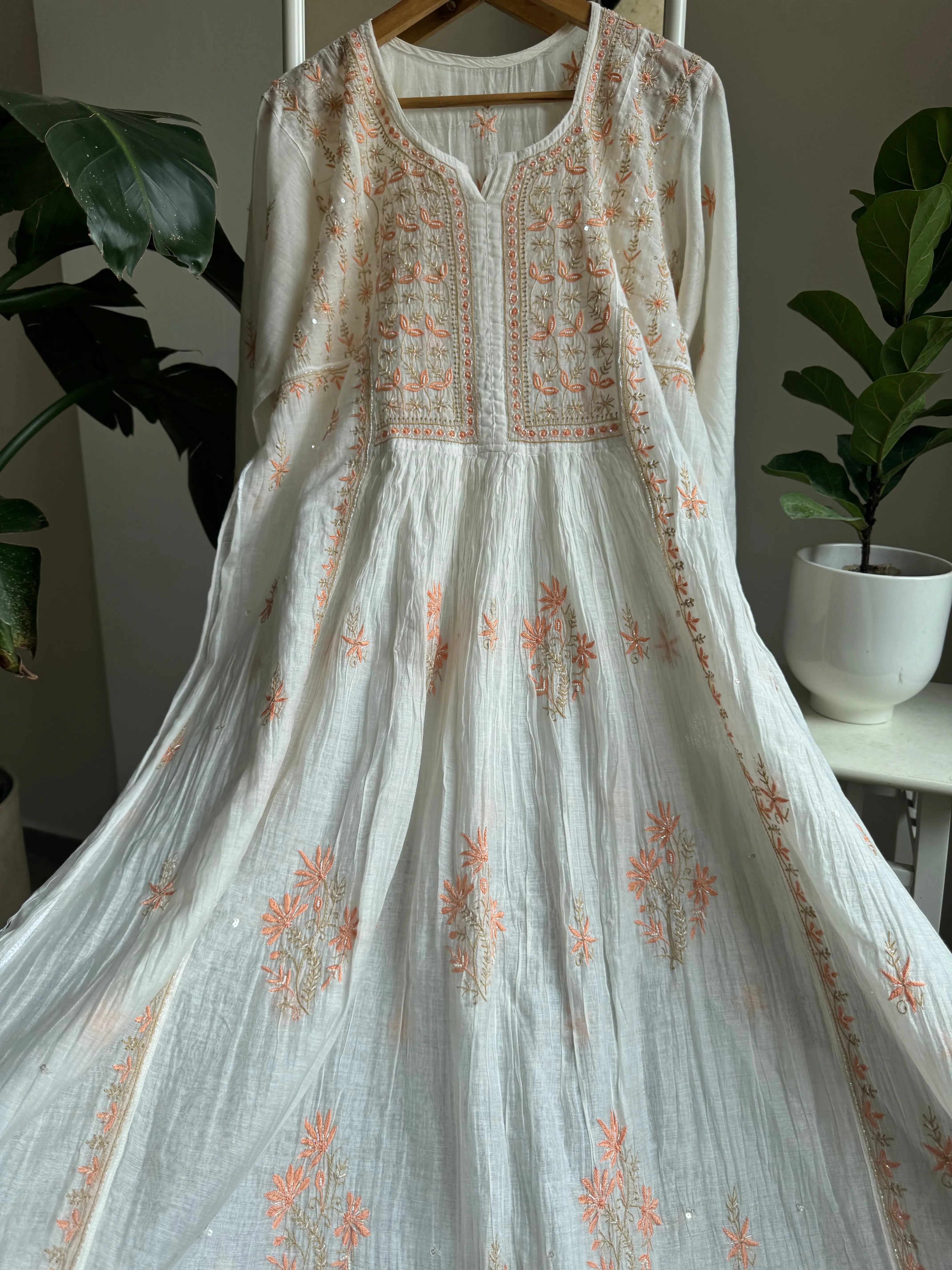 Mul Chanderi Anarkali - White ARIAA CHIKANKARI 