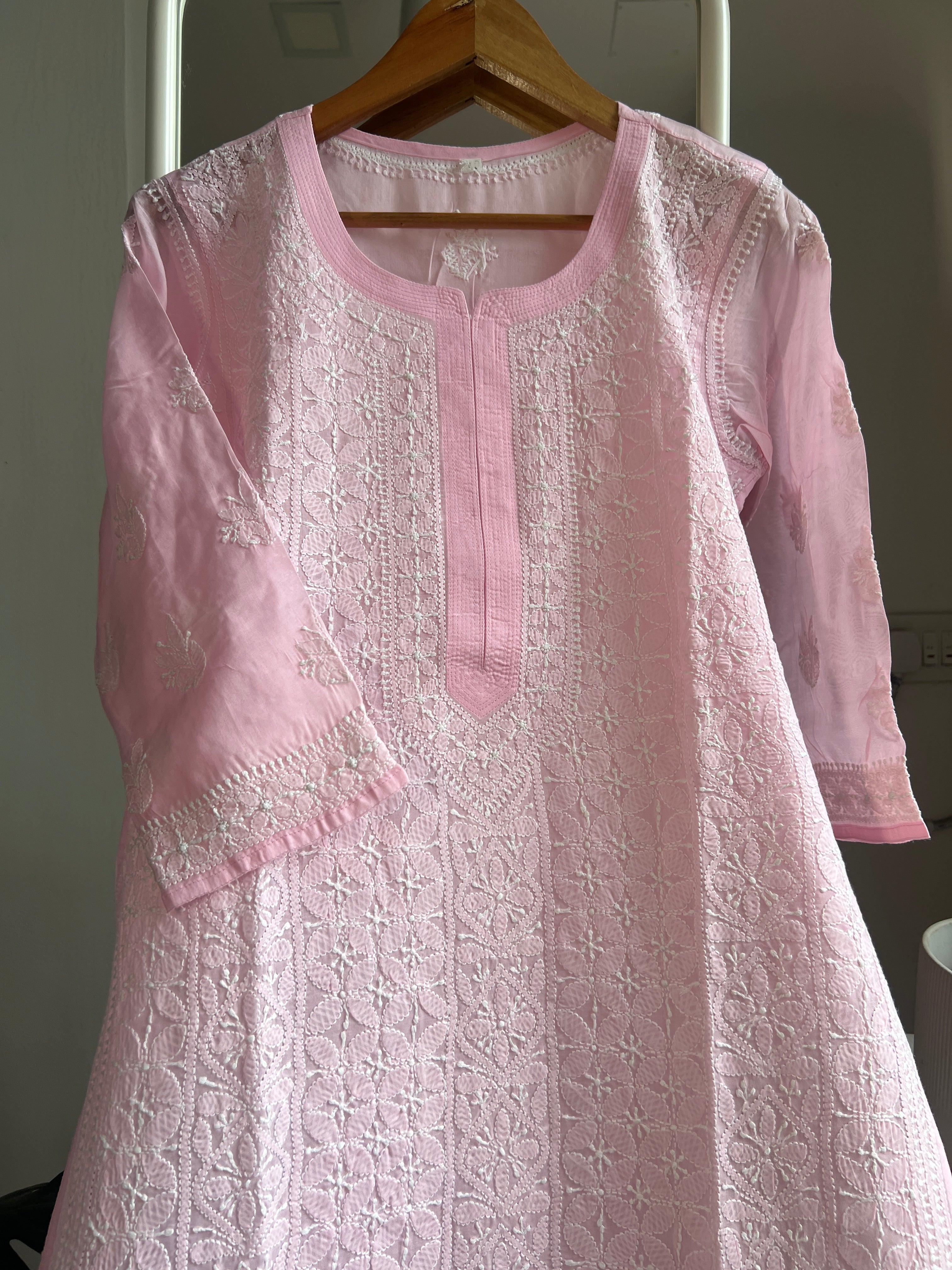 Cotton Chikankari Kurti - Pink -white thread work ARIAA CHIKANKARI 