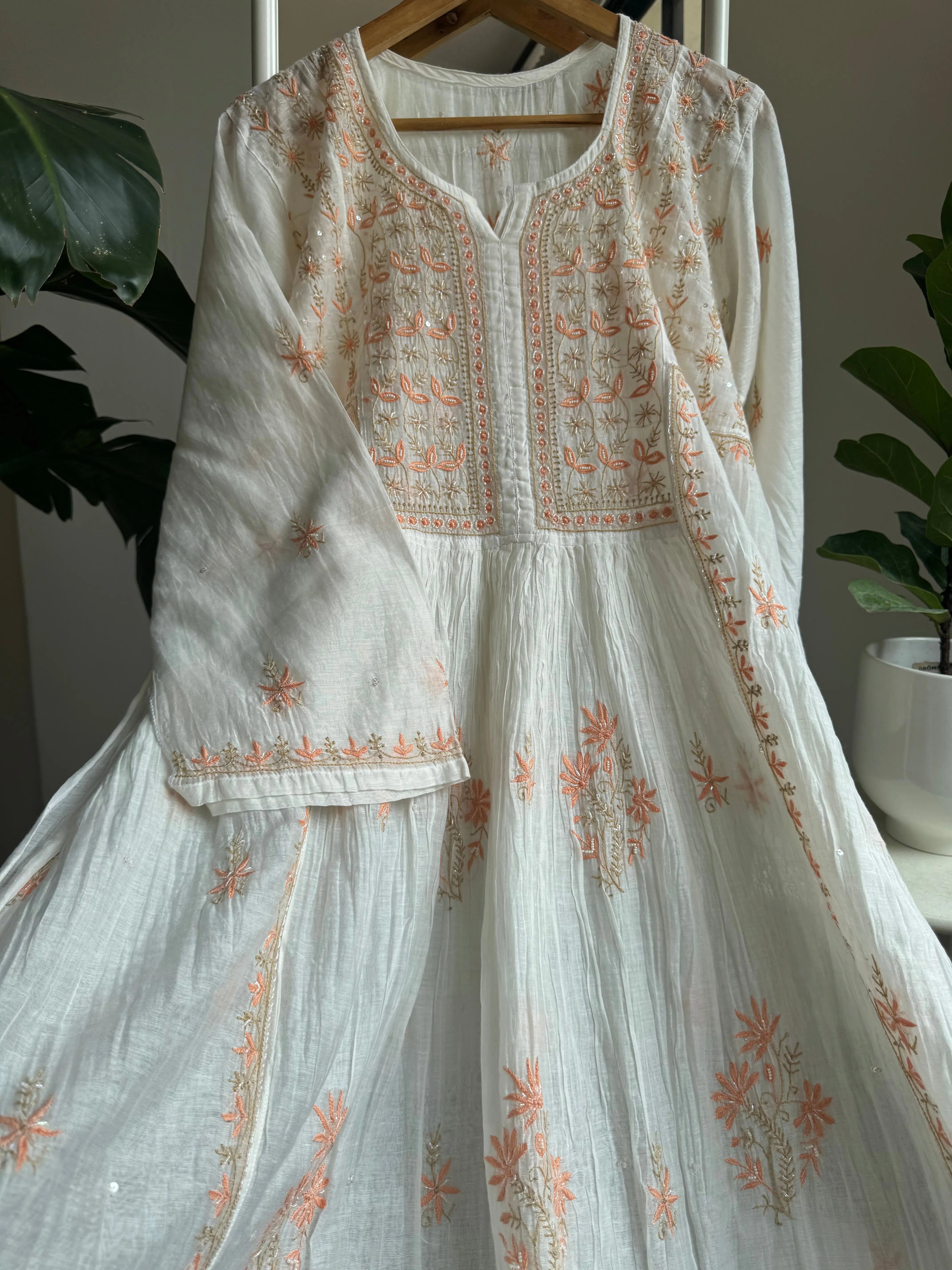 Mul Chanderi Anarkali - White ARIAA CHIKANKARI 