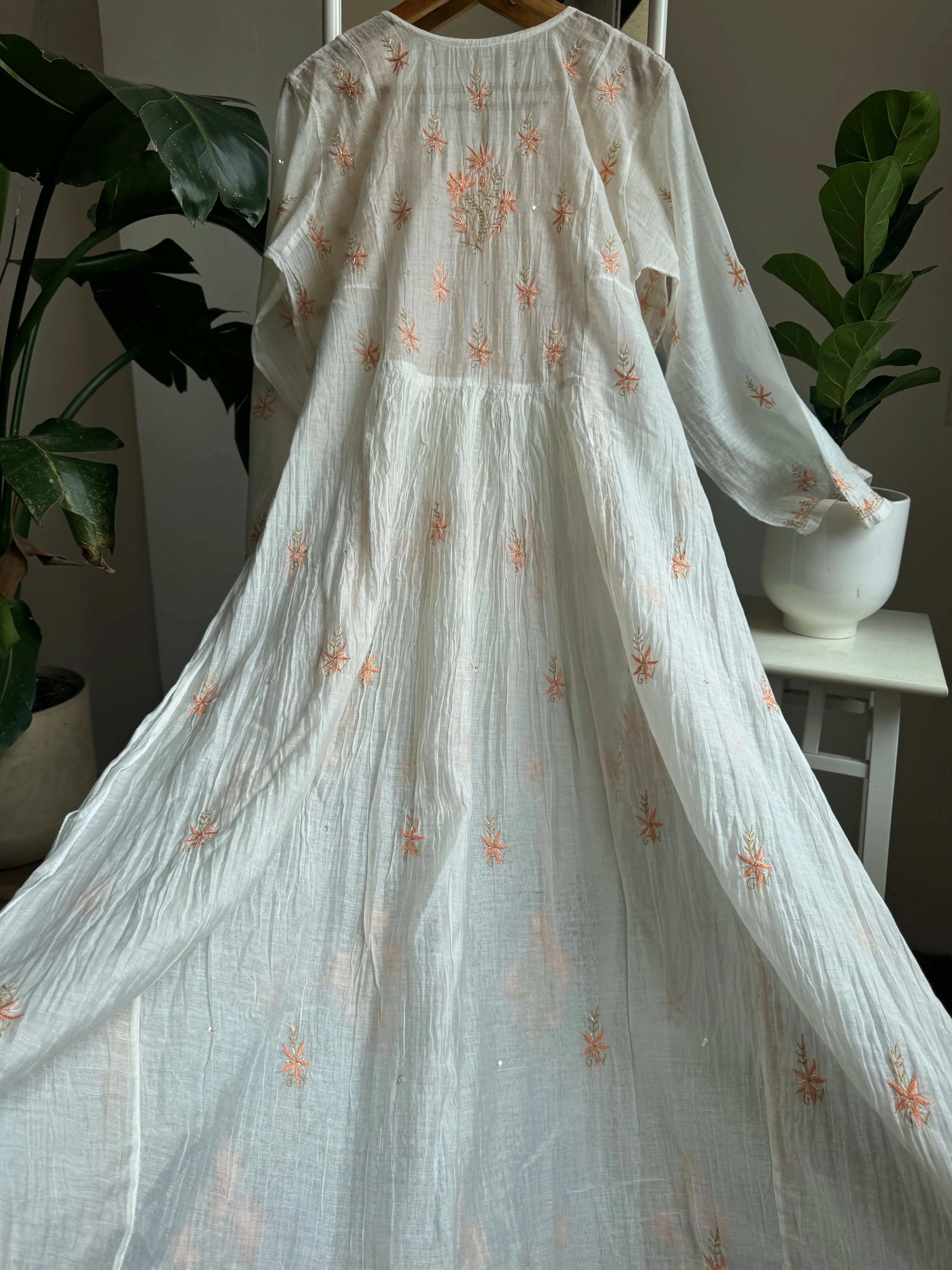 Mul Chanderi Anarkali - White ARIAA CHIKANKARI 