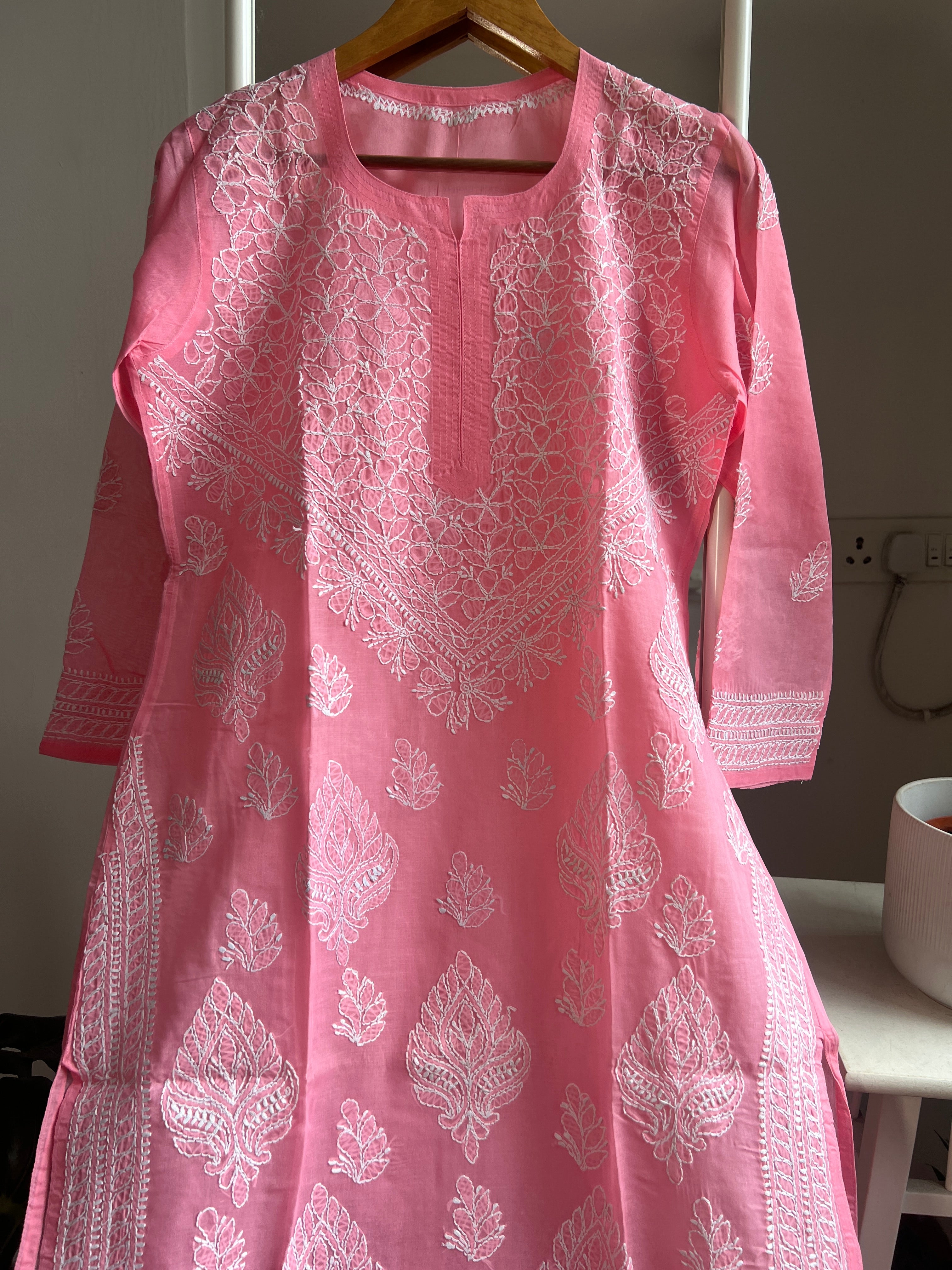 Cotton Chikankari Kurti - Pink -white thread work ARIAA CHIKANKARI 
