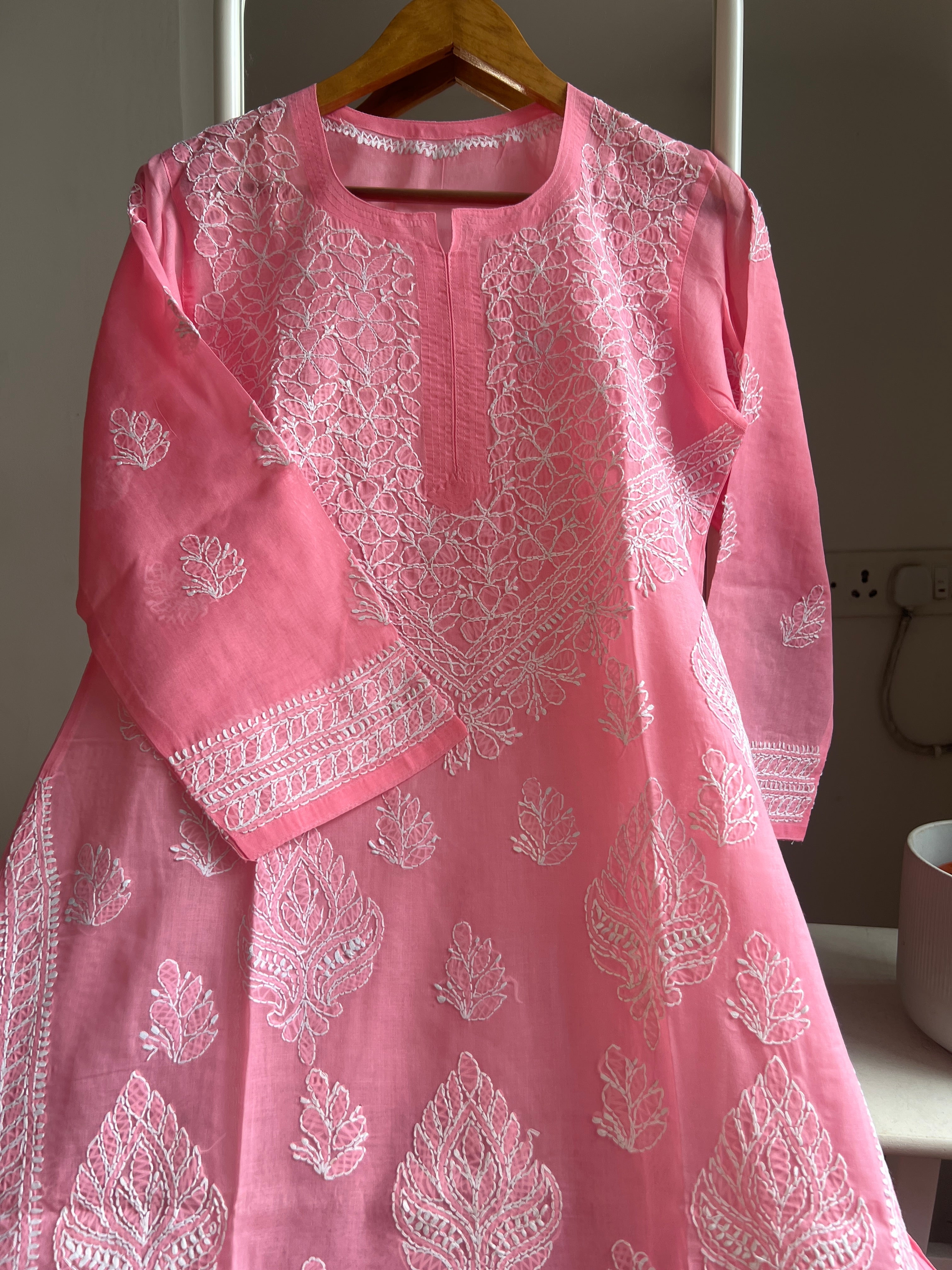 Cotton Chikankari Kurti - Pink -white thread work ARIAA CHIKANKARI 
