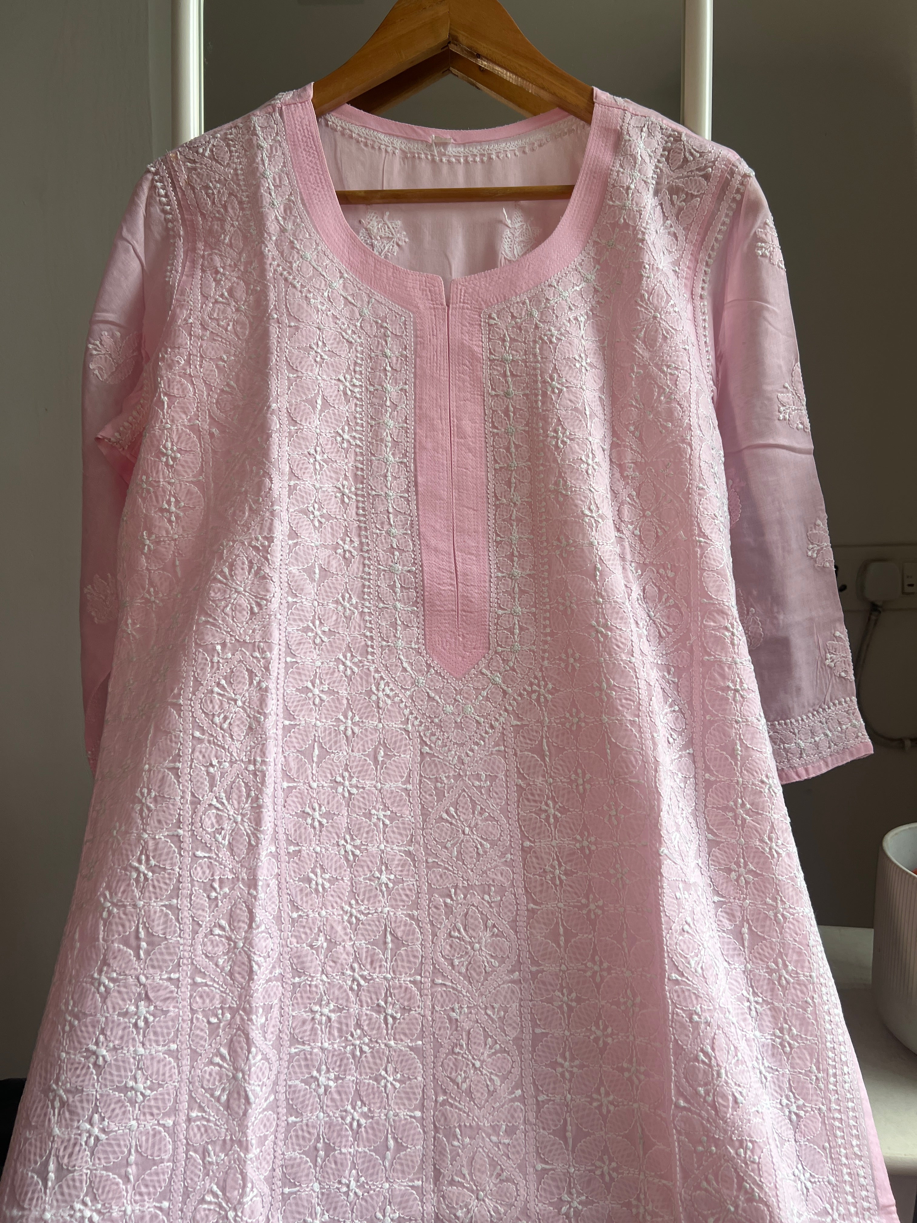 Cotton Chikankari Kurti - Pink -white thread work ARIAA CHIKANKARI 